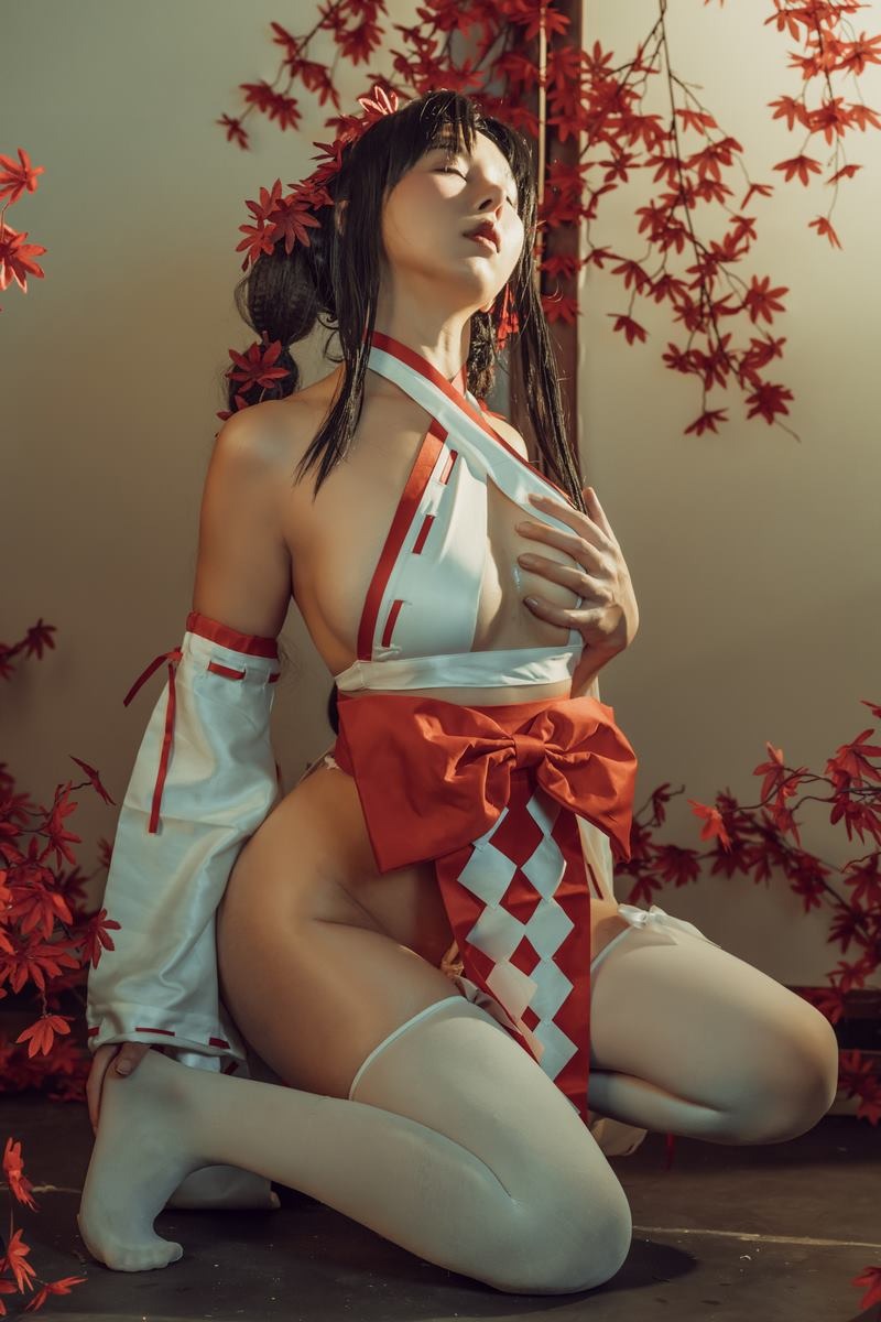 [Cos]云溪溪 - 奶桃巫女 [43P] 1