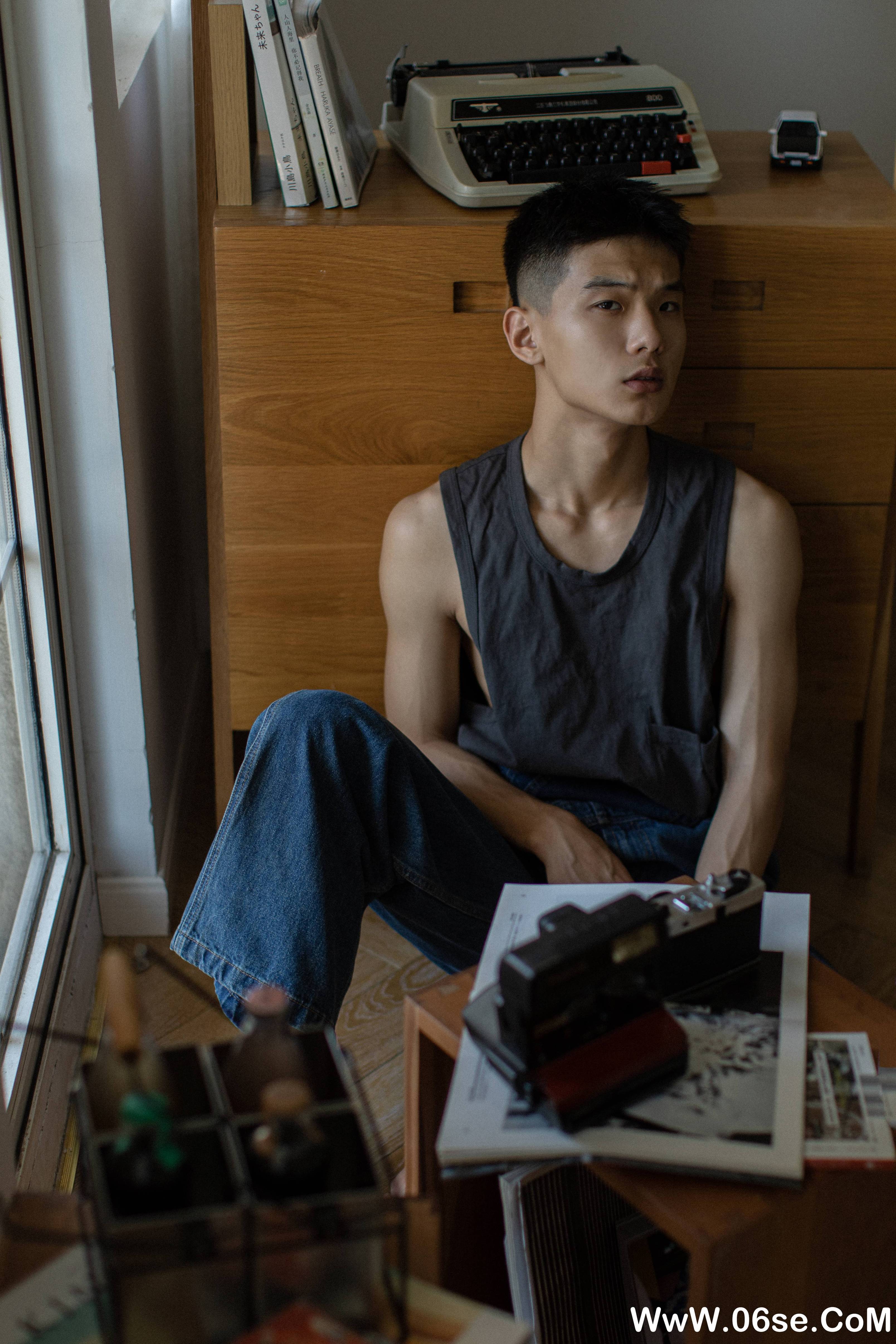 图片[6]-[YITUYU艺图语]2021.08.21 背带裤男孩 周安[34+1P／513MB]-六色网