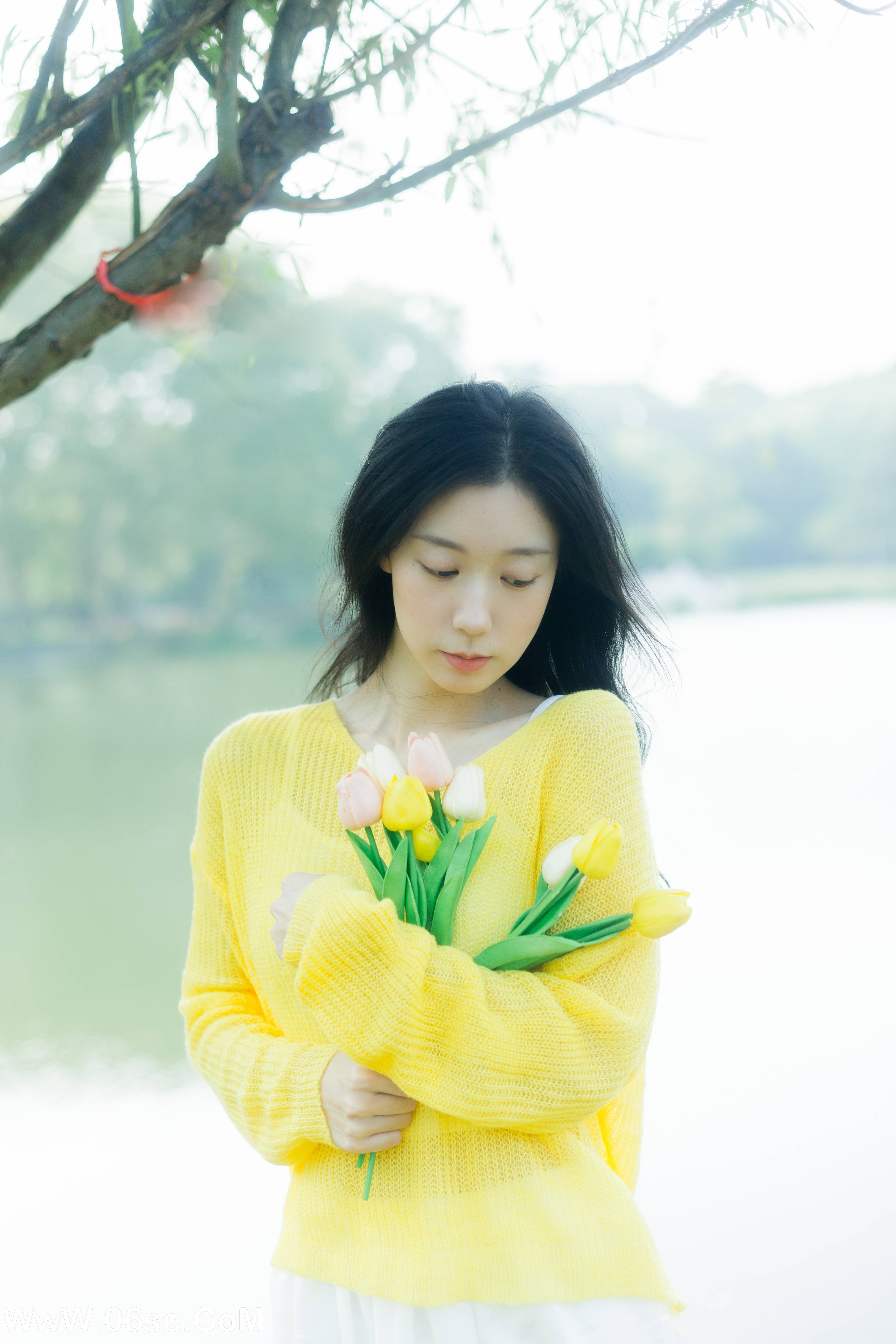 图片[21]-[YITUYU艺图语]2022.11.26 秋风轻轻 饲猫少女-[37+1P／342MB]-六色网