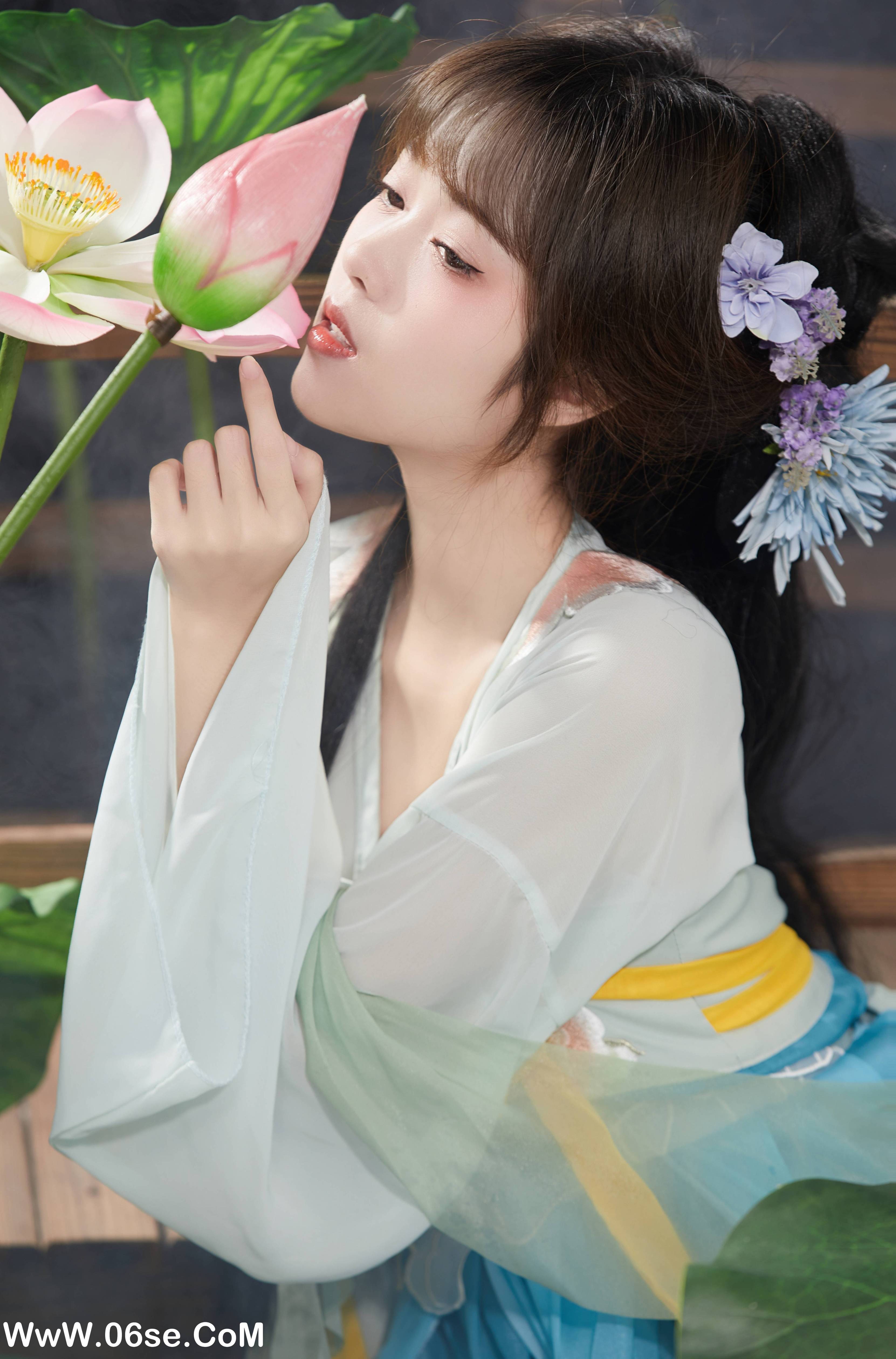 图片[8]-[YITUYU艺图语]2022.09.23 荷塘月色 小薇人儿[39+1P／536MB]-六色网