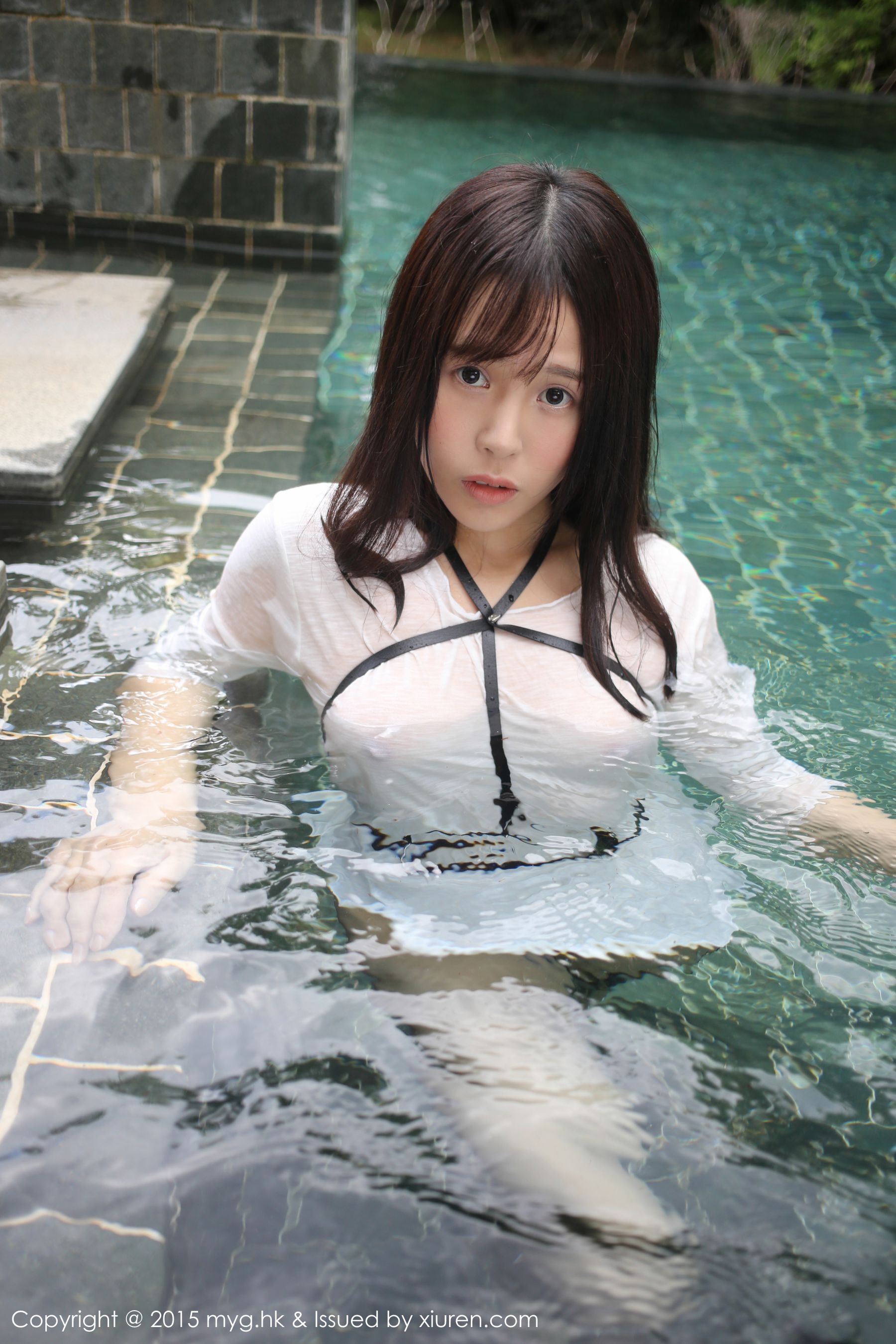 Evelyn艾莉《黑丝吊袜+泳池湿身》_[美媛馆MyGirl]_Vol.170-写真图集共51P 8