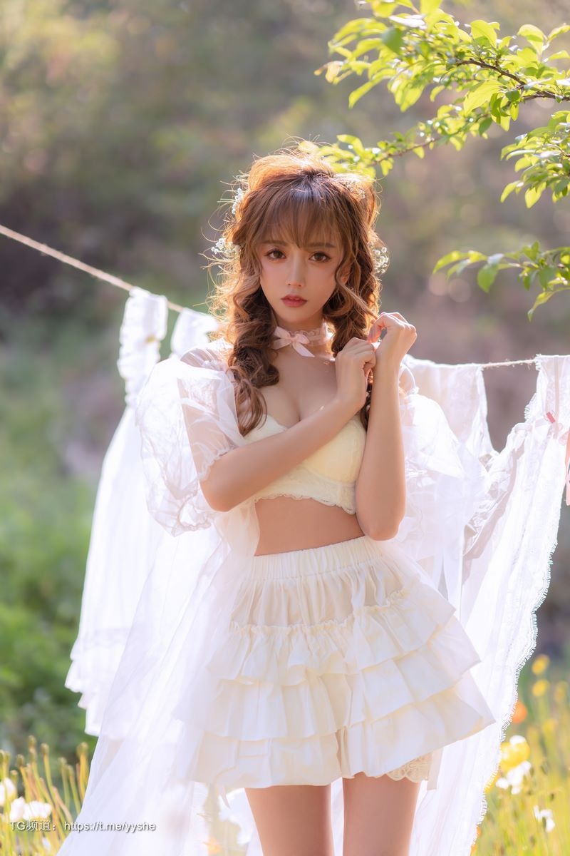 [Cos]过期米线线喵 NO - 晒衣服 [41P] 13