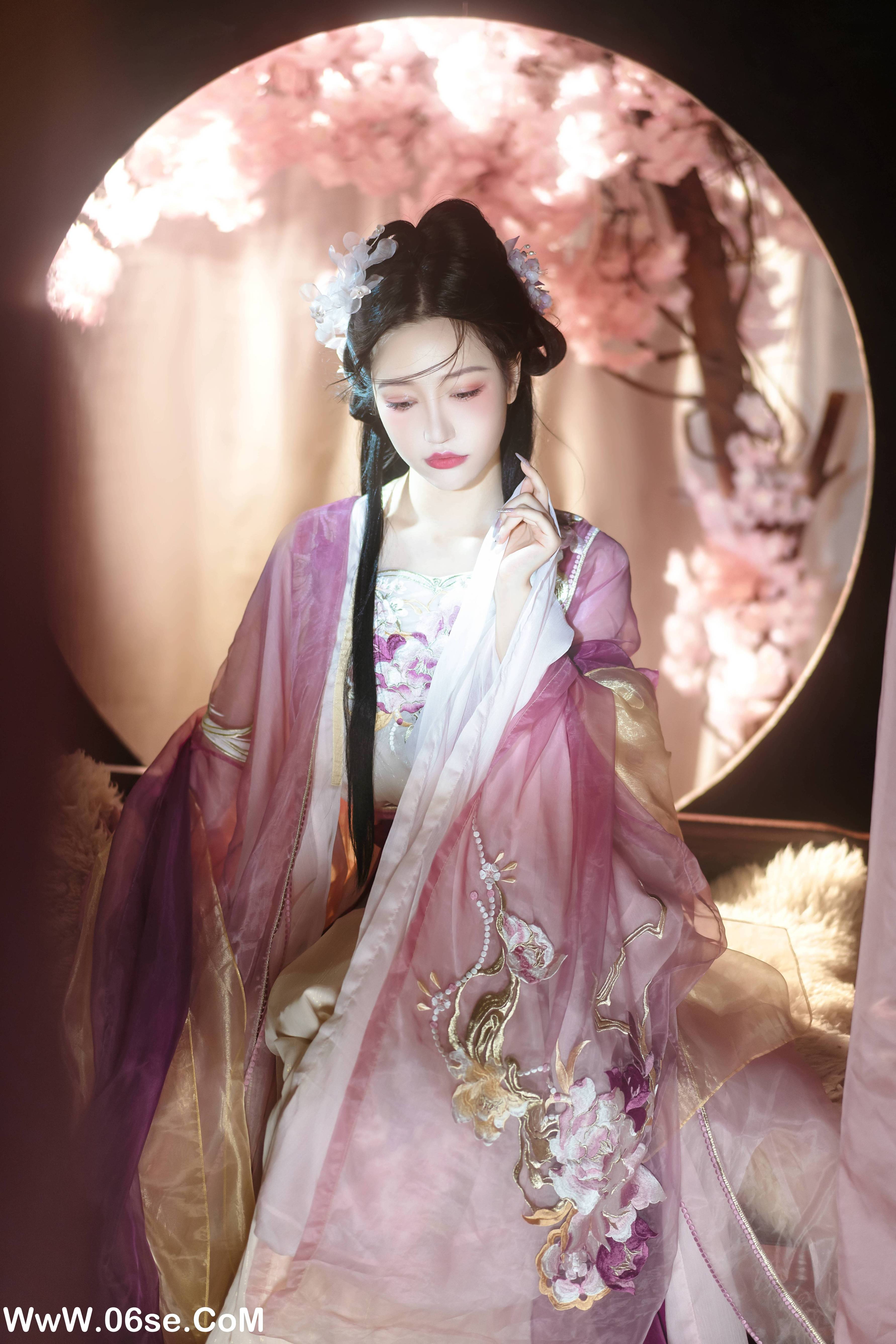 图片[5]-[YITUYU艺图语]2022.11.26 醉花酿 小田月嘉[26+1P／596MB]-六色网