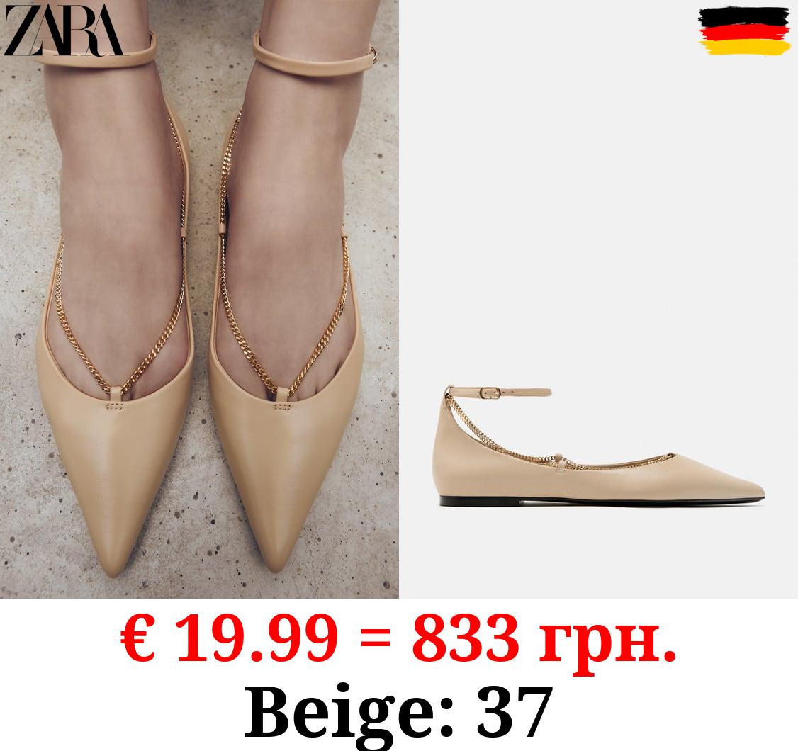 LEATHER BALLET FLATS WITH CHAIN