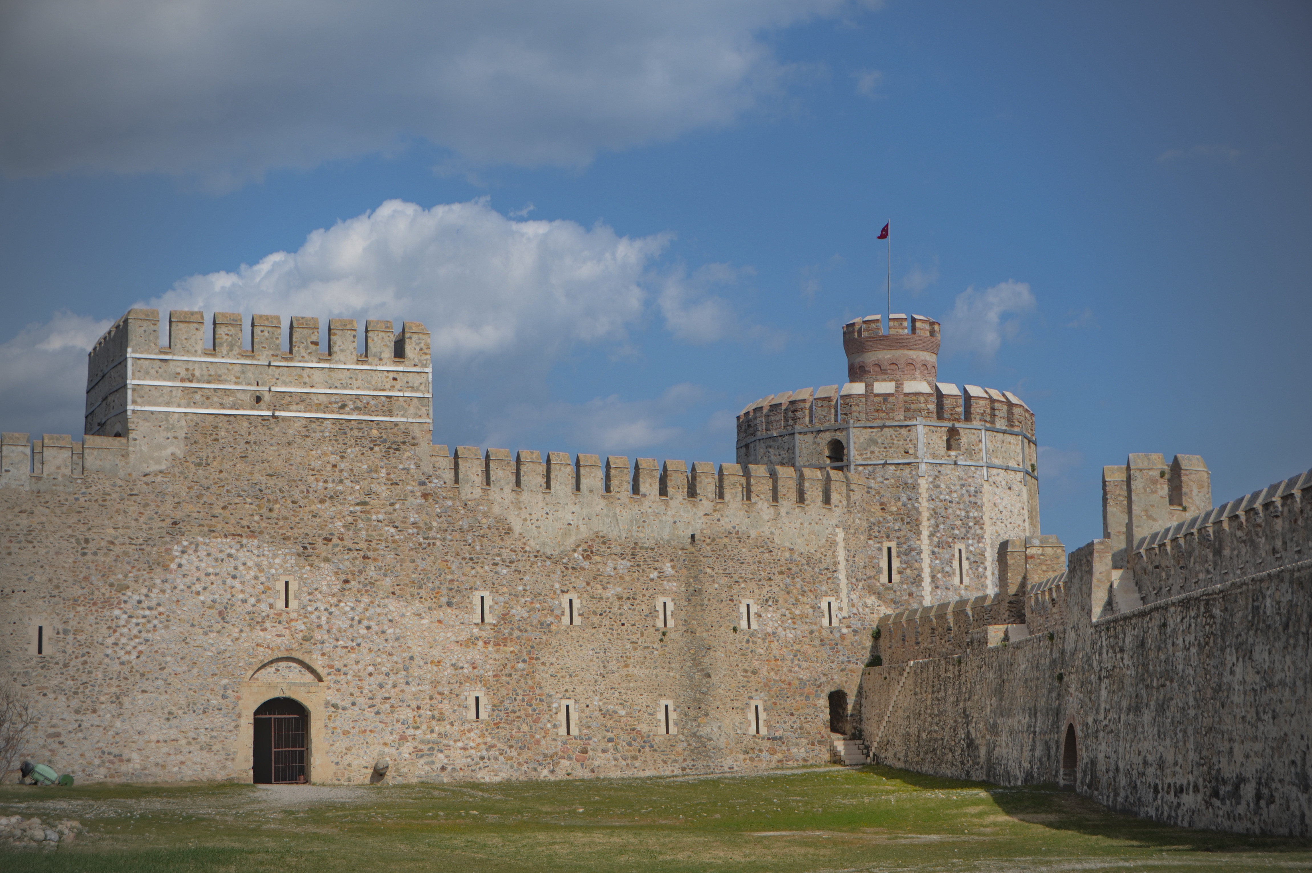 Крепость Мамуре. Крепость Анамур, Турция