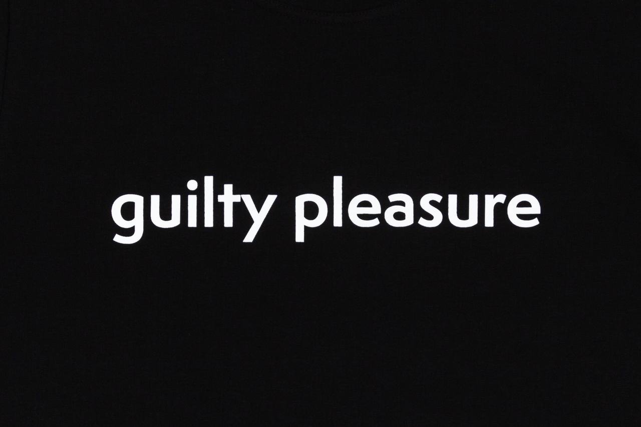 Guilty pleasure что. Guilty pleasure. My guilty pleasure надпись на фоне.