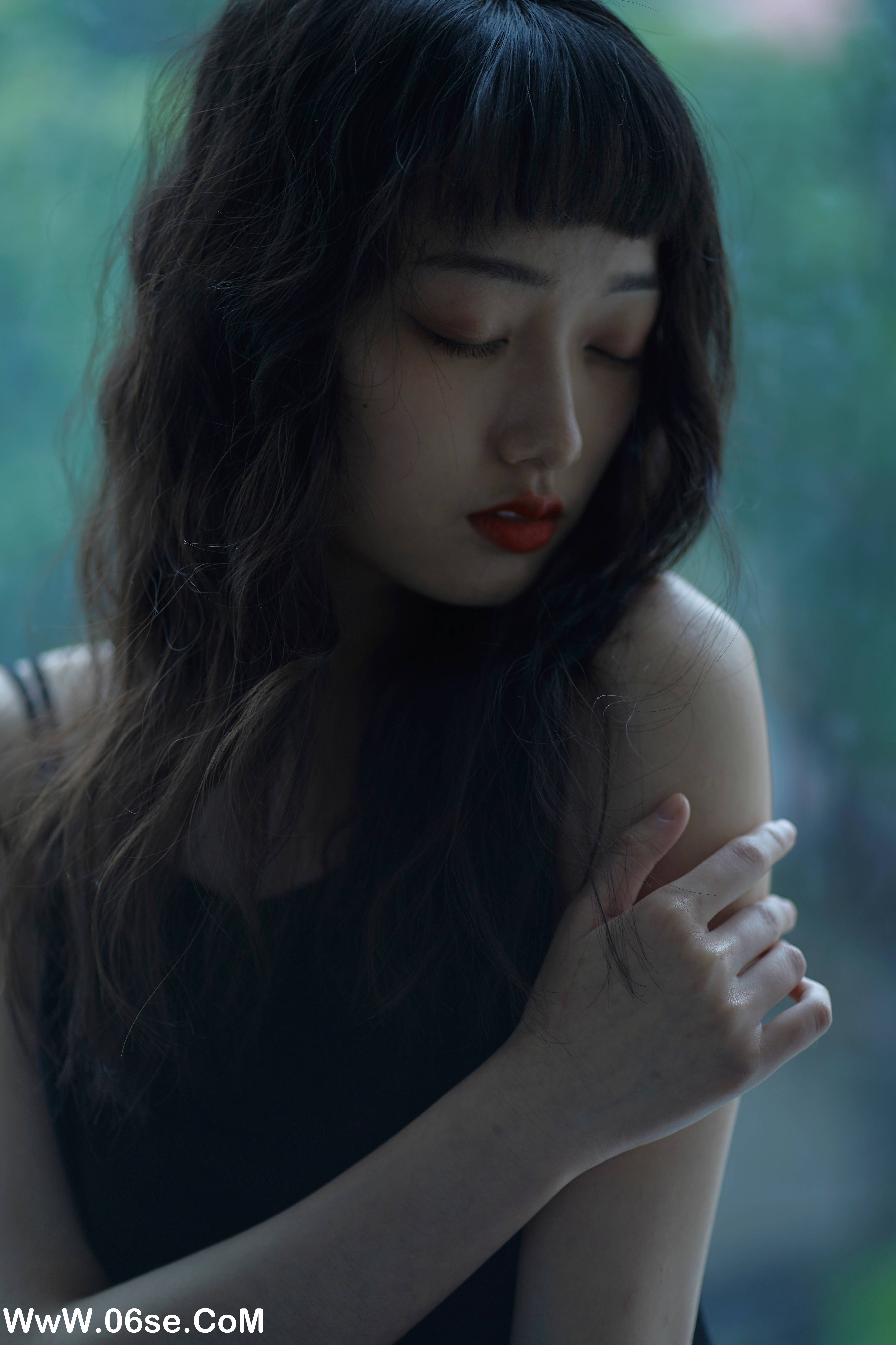 图片[4]-[YITUYU艺图语]2022.06.07 被雨伤透 潇潇[27P-316.88MB]-六色网