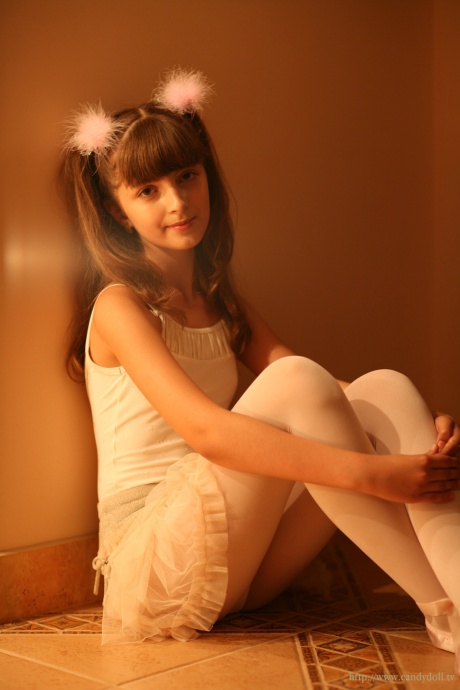 [Image: 40e8019a0f63b8879eddf.jpg]
