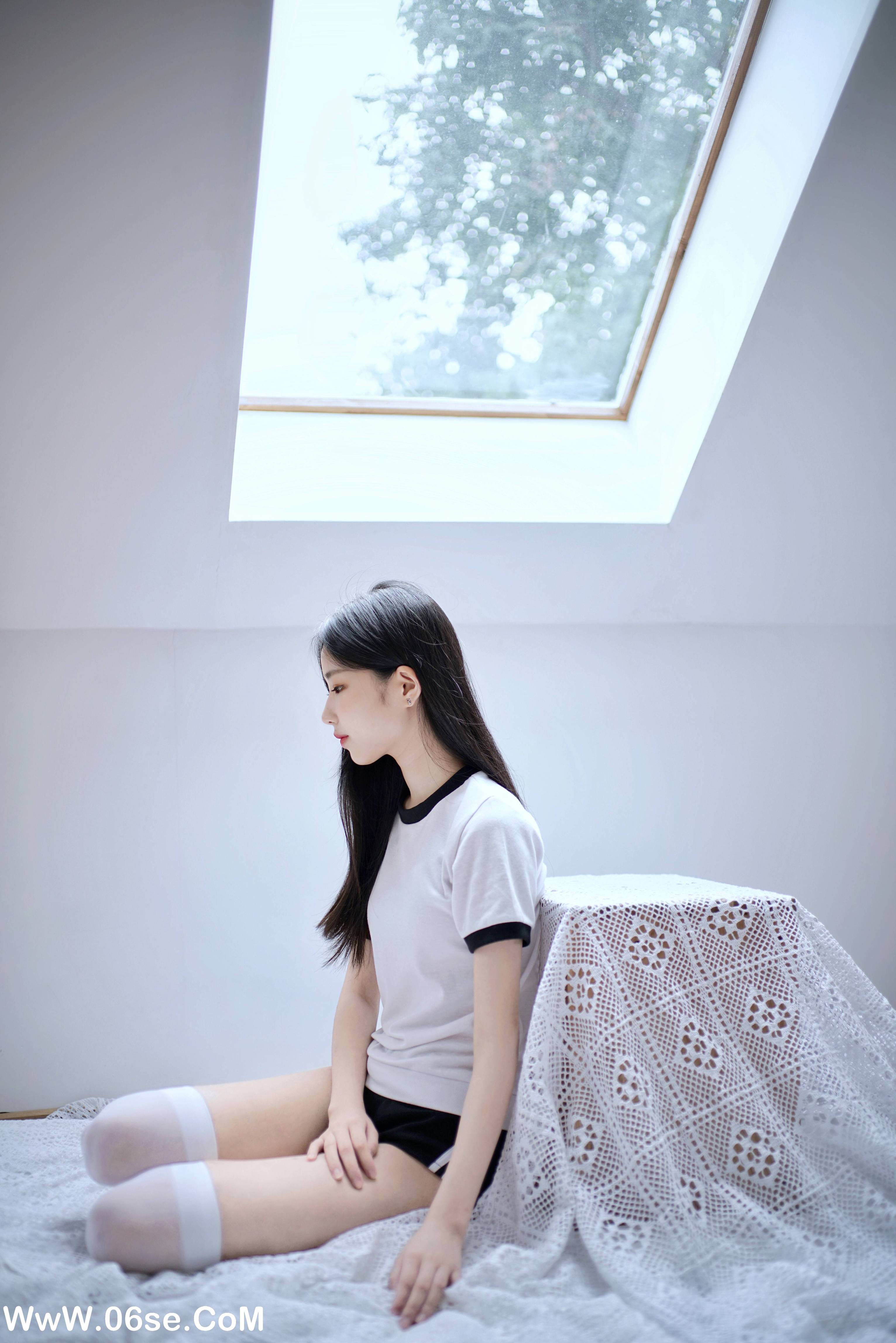 图片[4]-[YITUYU艺图语]2022.12.29 阁楼里的素白 小静[25+1P／594MB]-六色网