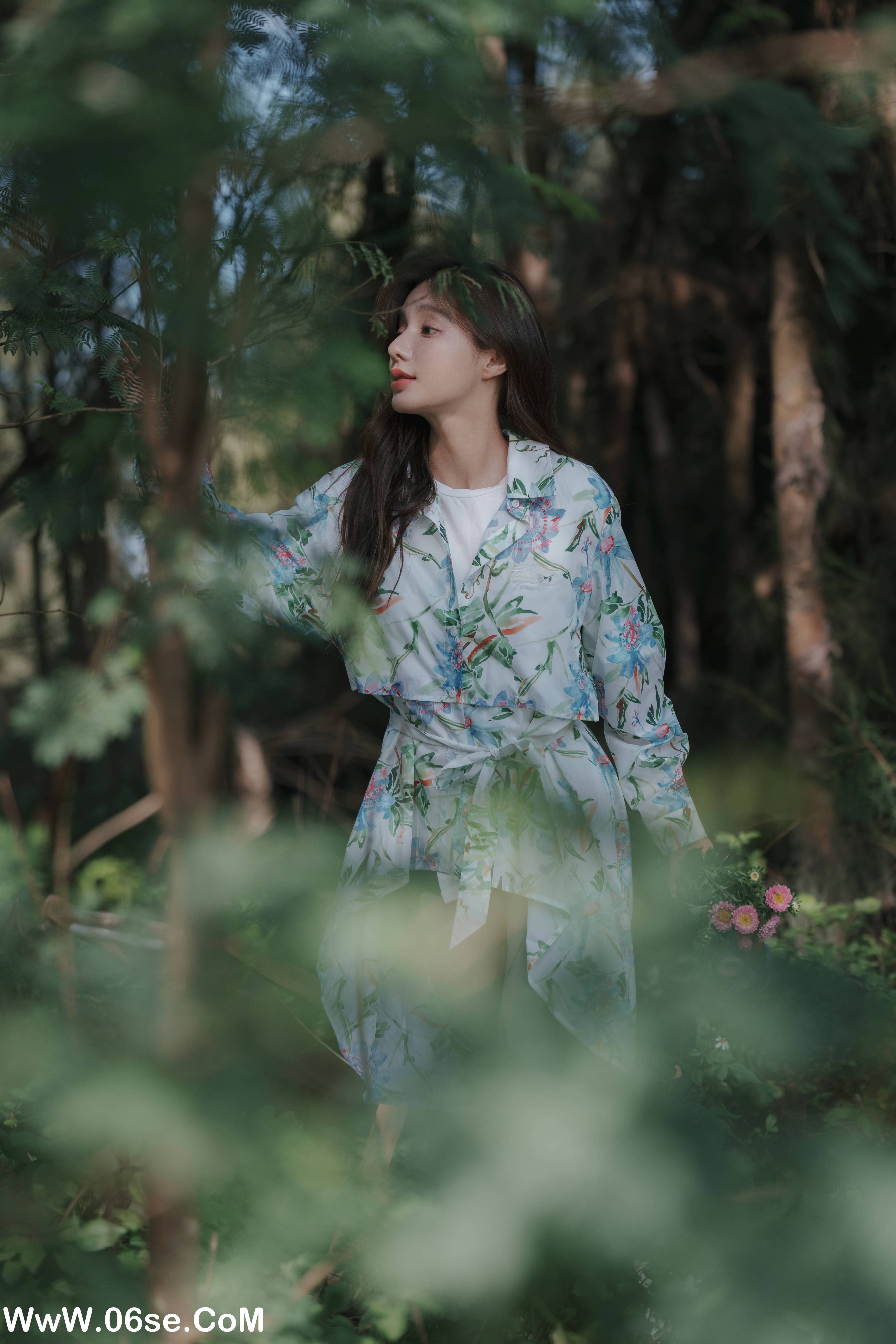 图片[19]-[YITUYU艺图语]2022.08.11 氧气女孩的盛夏密林 姝雯同学[52+1P／438MB]-六色网