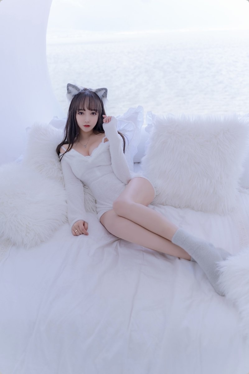 [Cos]过期米线线喵 - 小白狼[56P] 35