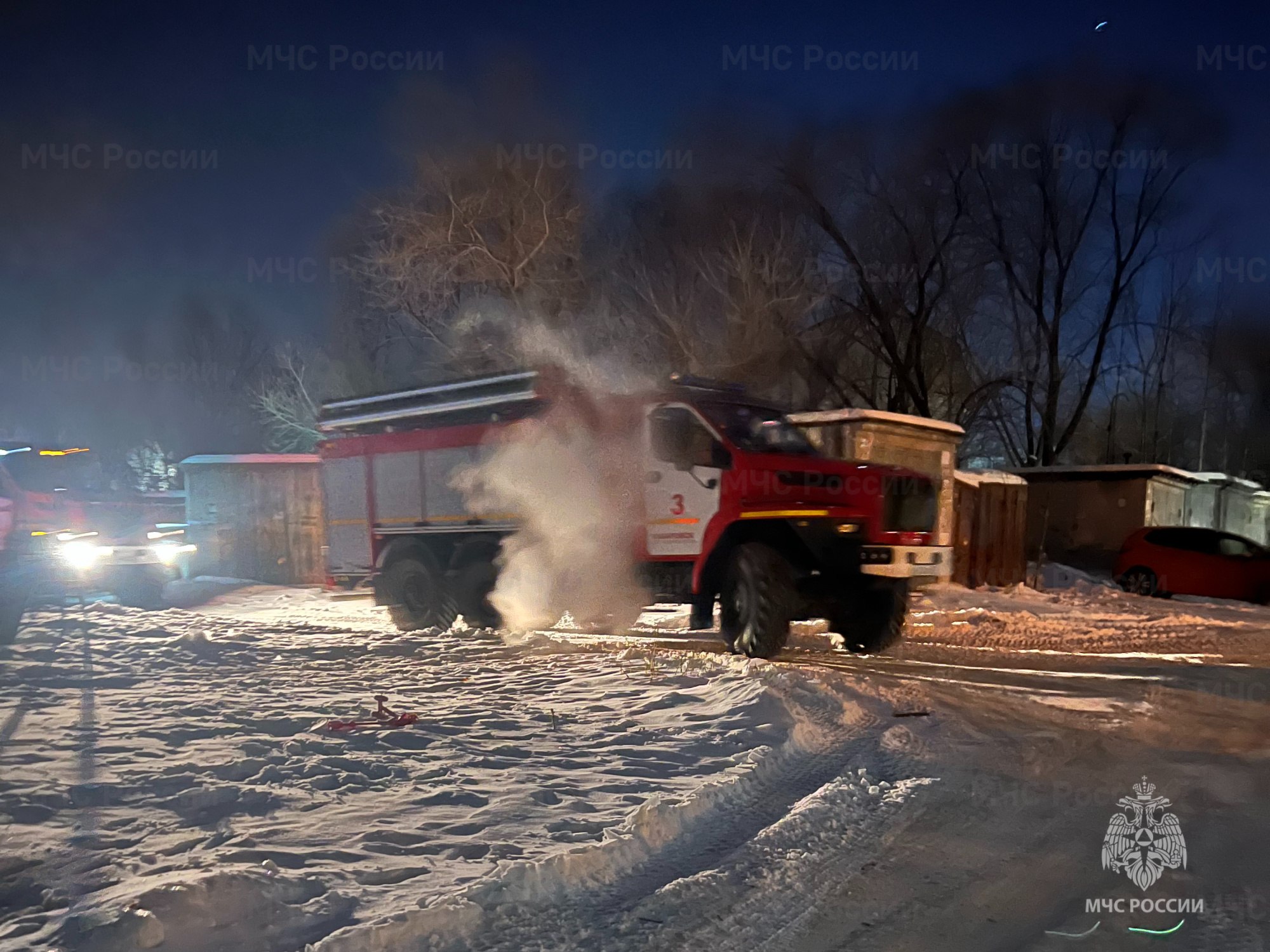 Три человека погибли в ночном пожаре в Хабаровске