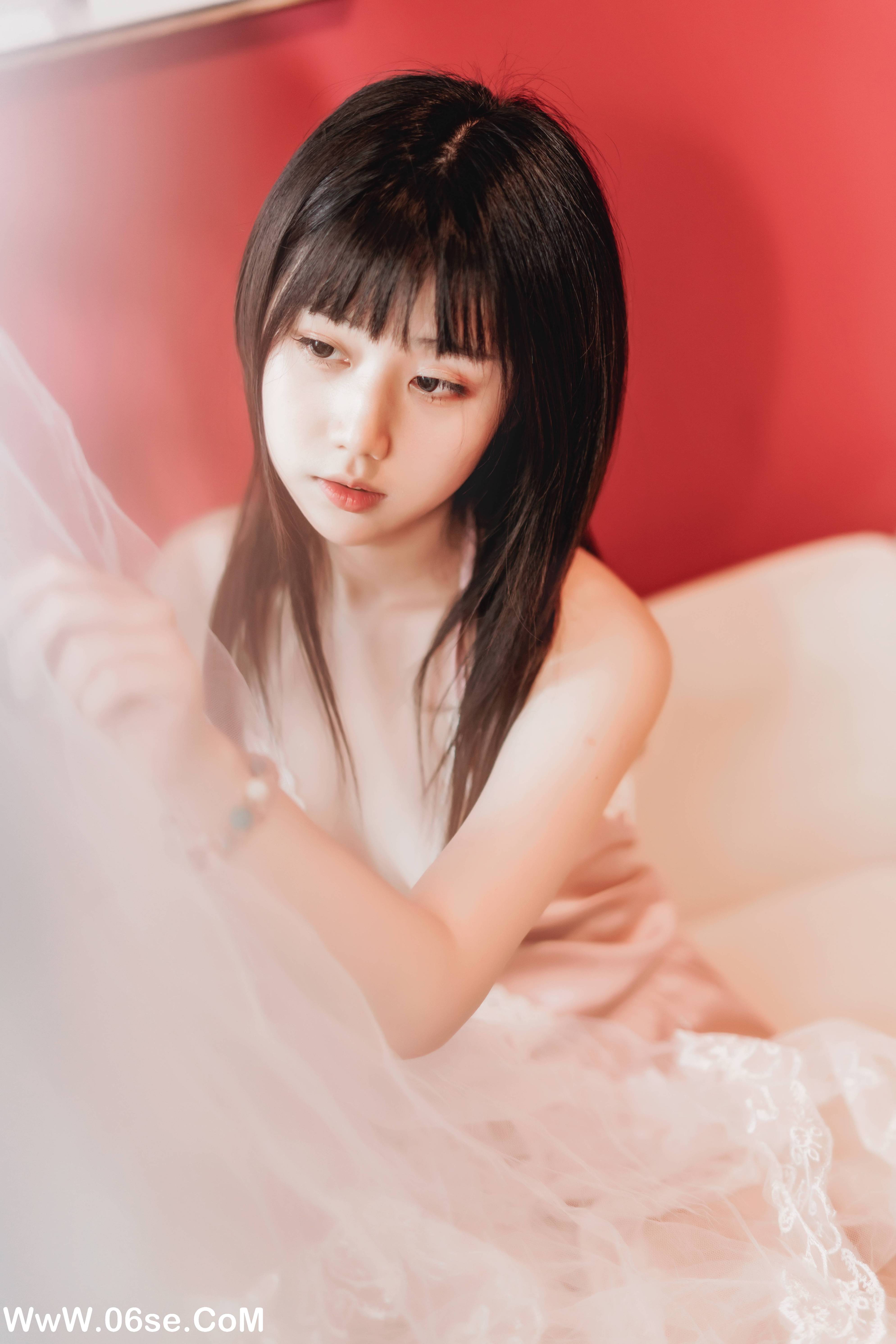 图片[21]-[YITUYU艺图语]2022.08.26 赤色的想念 镜酱_[20+1P／422MB]-六色网