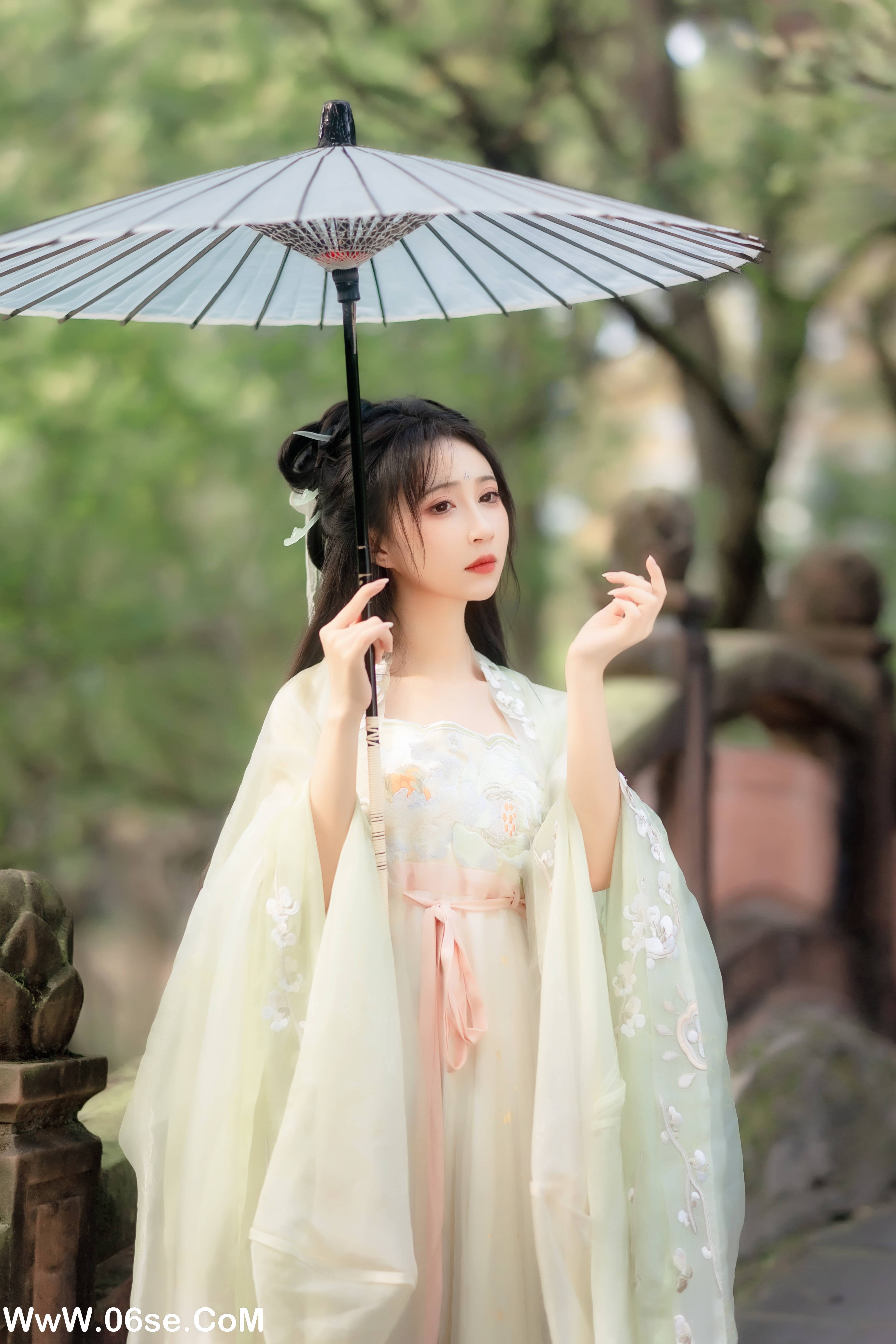 图片[8]-[YITUYU艺图语]2022.11.26 拒霜思 -绮罗生的小苏苏-[32+1P／249MB]-六色网