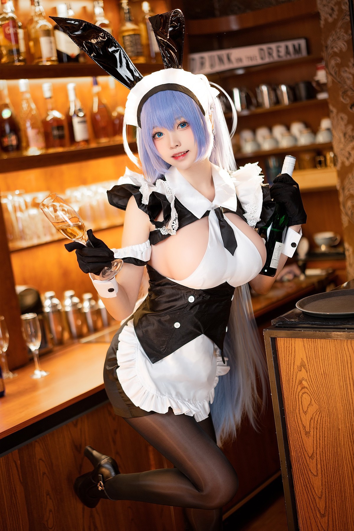 Cosplay 大大卷卷小卷 碧蓝航线 花园酒保 1