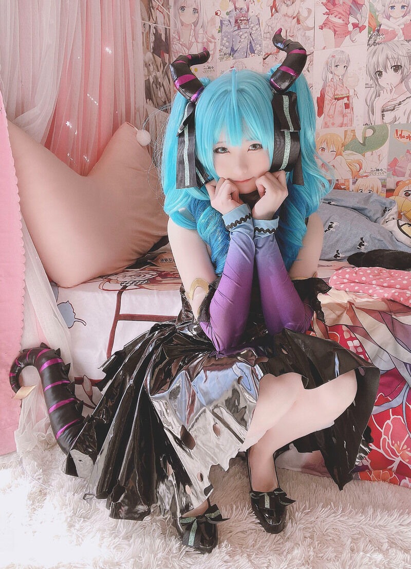 小悪魔ミク 17