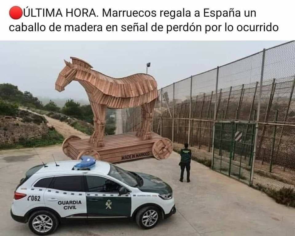 Marruecos regala caballo de madera a España