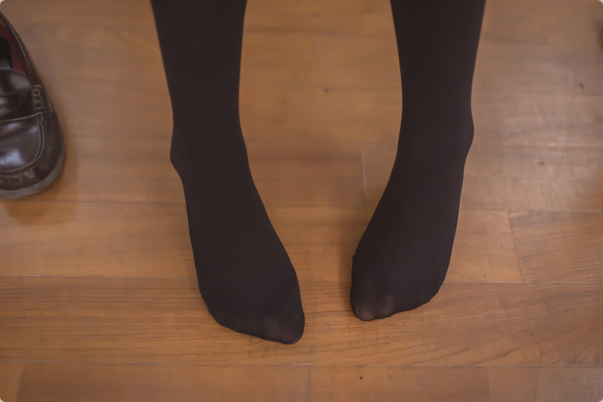 [Cos]宅夏 - 黑丝JK [39P] 25