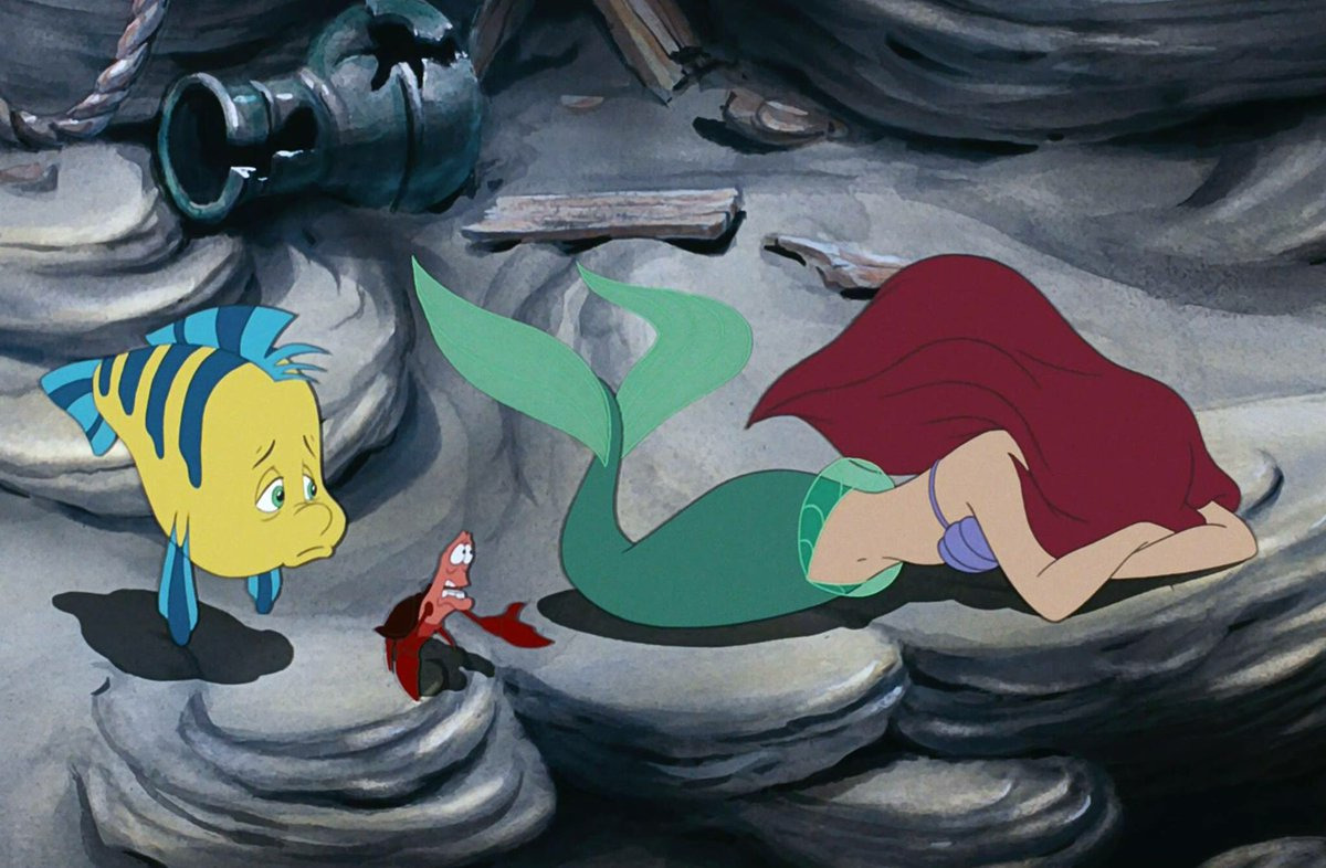 Кем стала русалочка после смерти. The little Mermaid 1989 Ariel. Ариэль 1 часть. Русалочка Ариэль грустная.