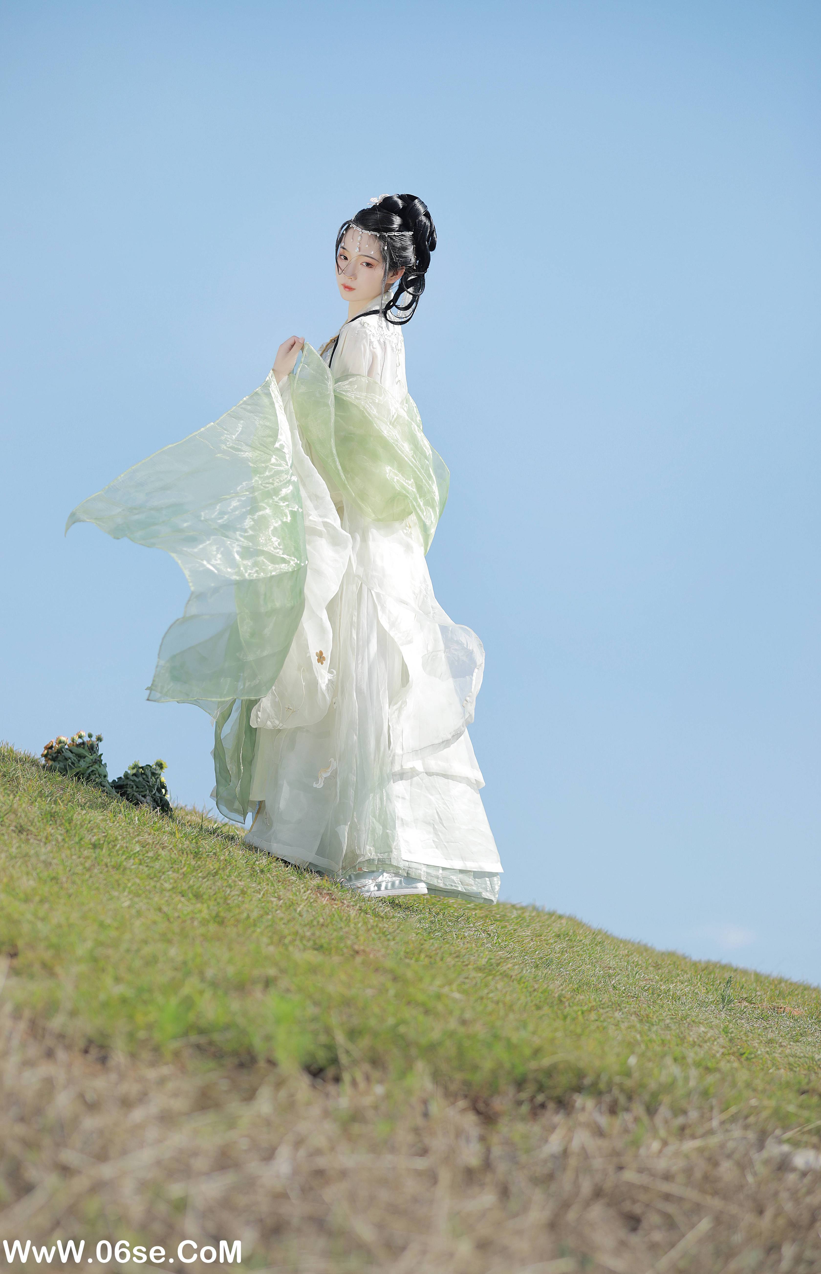 图片[2]-[YITUYU艺图语]2022.09.30 夏日长 落花人独立[35+1P／644MB]-六色网