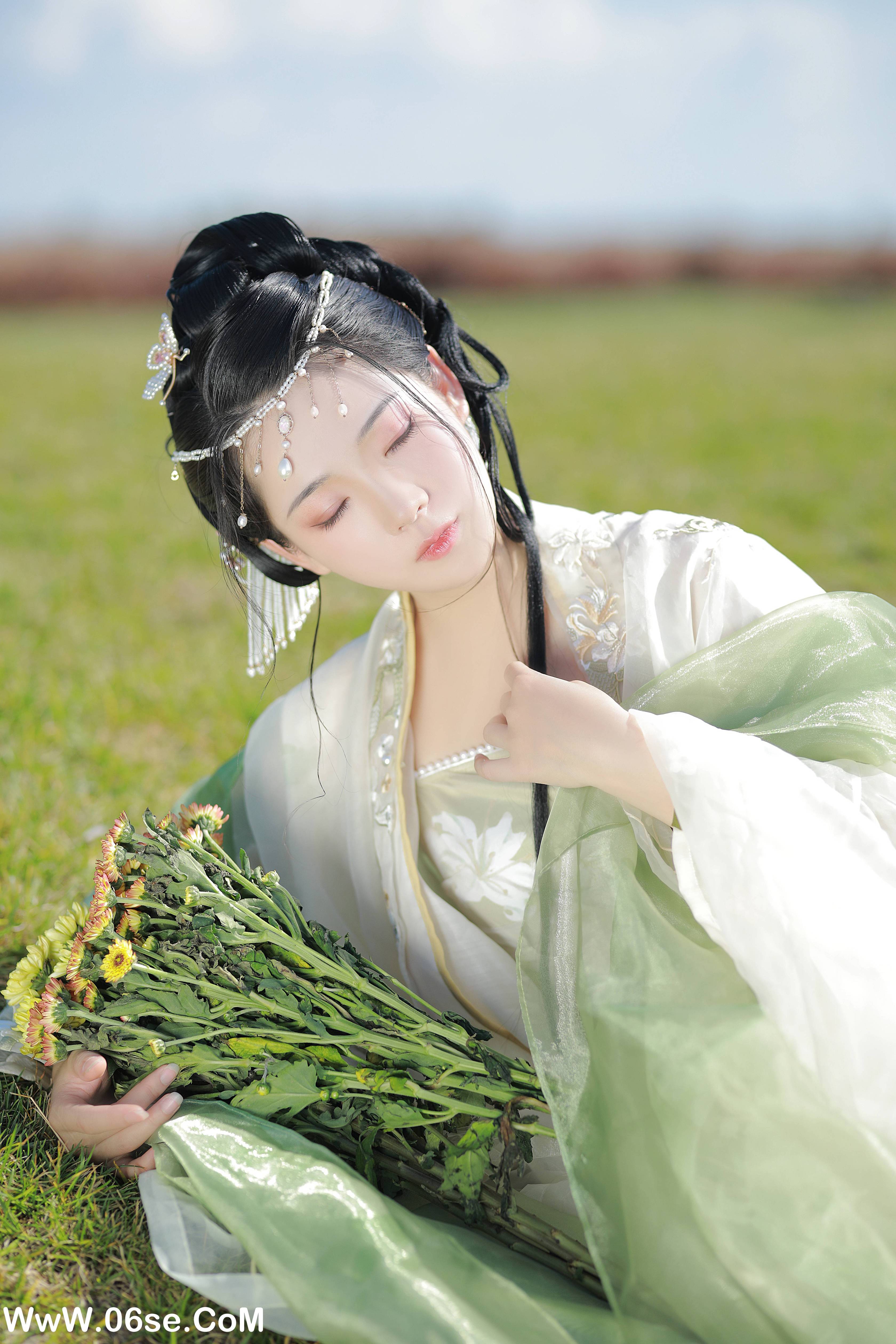 图片[17]-[YITUYU艺图语]2022.09.30 夏日长 落花人独立[35+1P／644MB]-六色网