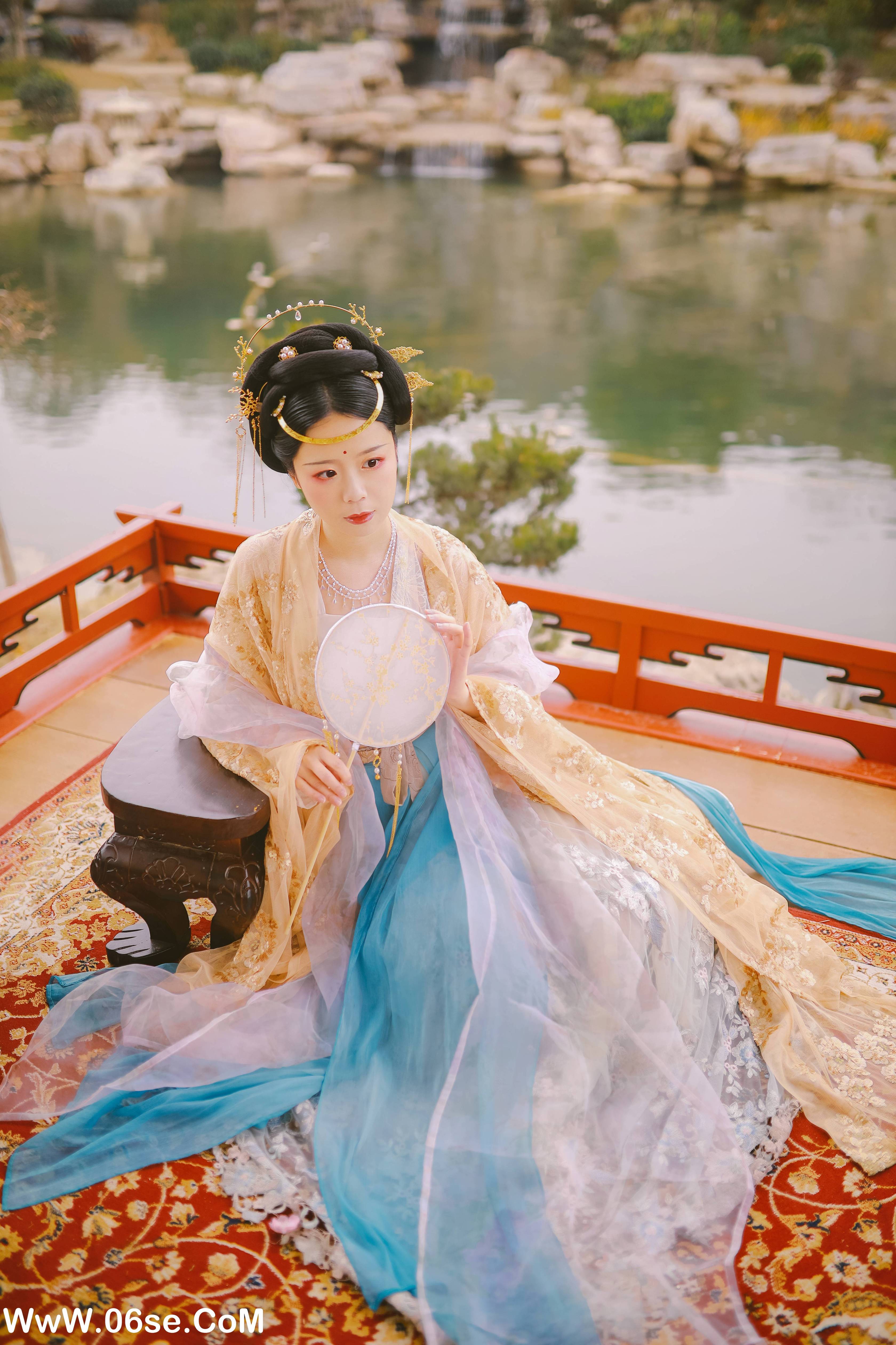 图片[3]-[YITUYU艺图语]2022.08.24 云想衣裳花想容 Suky喜欢软绵绵毛茸茸的团子[21+1P／199MB]-六色网
