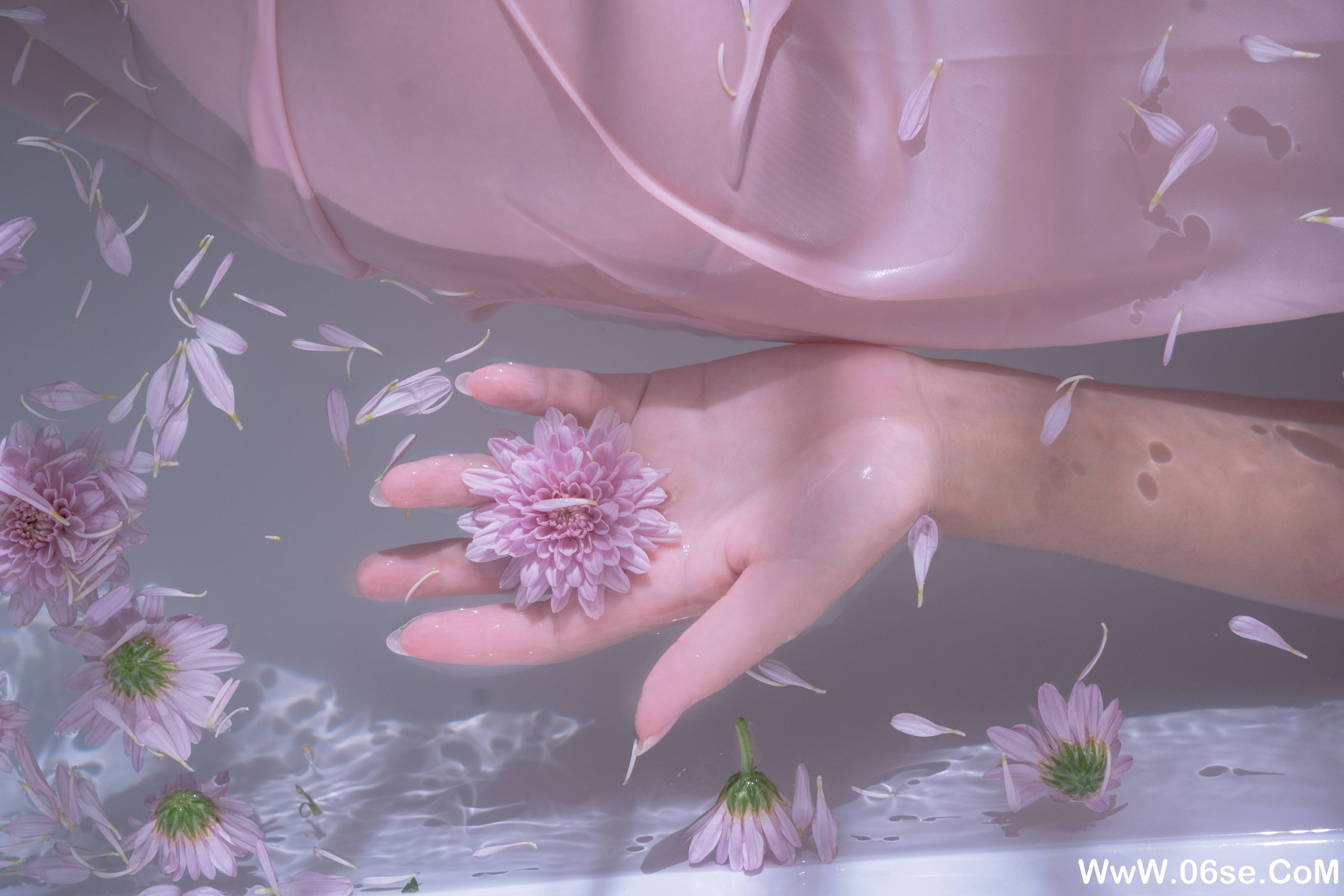 图片[32]-[YITUYU艺图语]2021.11.22 少女梦 落痣_[32+1P／648MB]-六色网