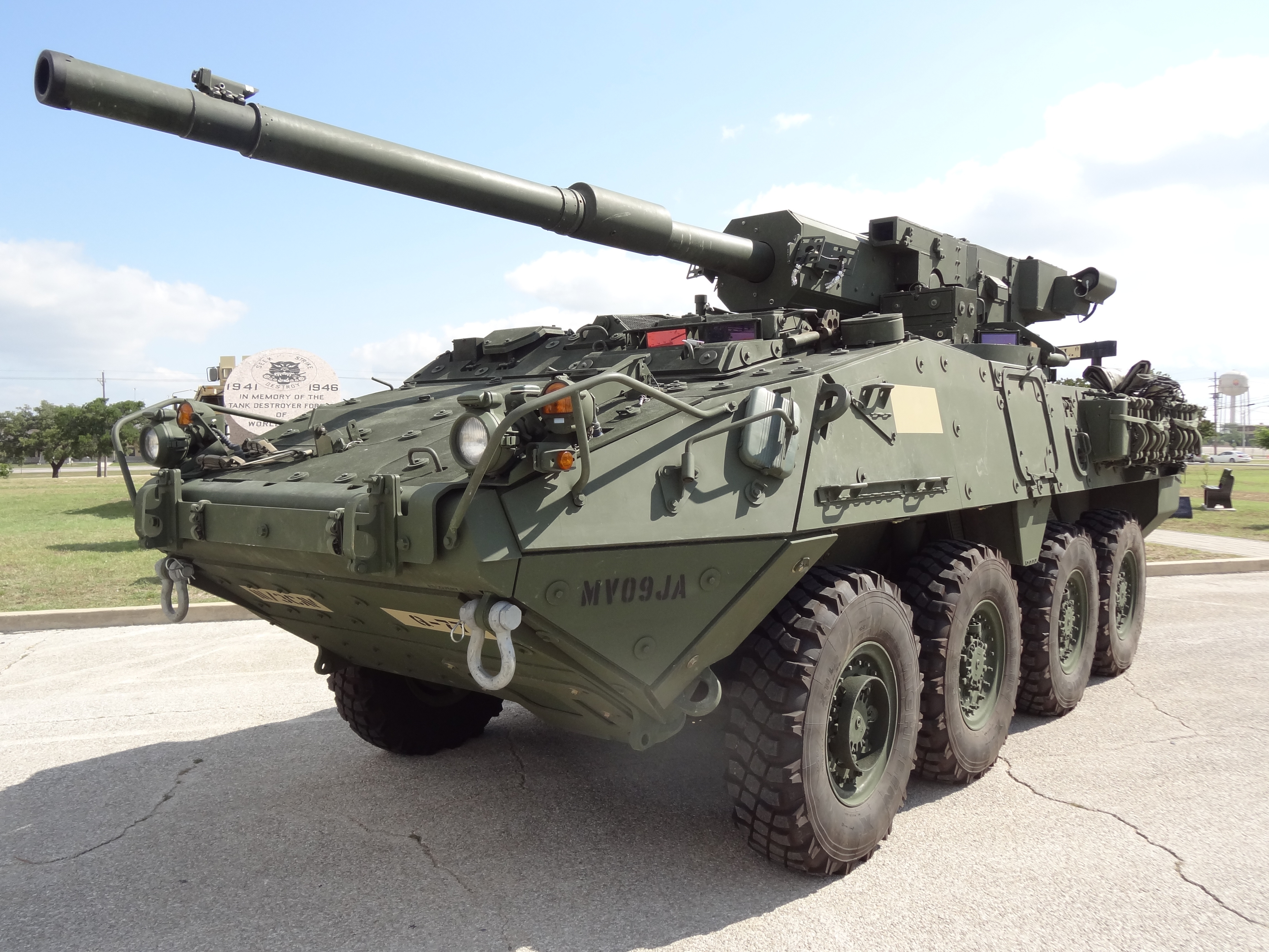 M1128 mobile gun system. М1128 Страйкер. Stryker Боевая бронированная машина. БТР м1126 Страйкер. БТР США Страйкер.