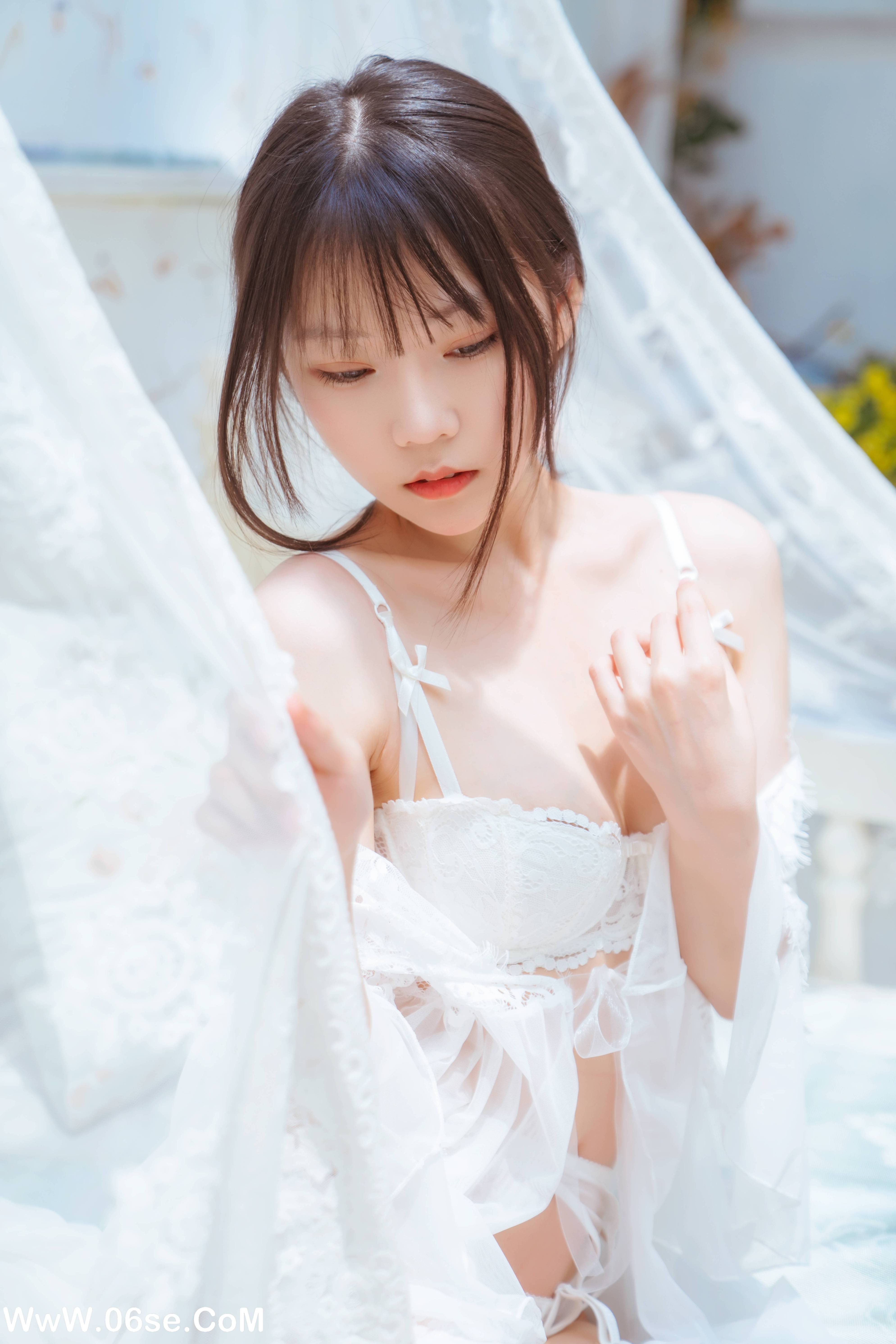 图片[3]-[YITUYU艺图语]2022.05.16 花房阳光少女 香草喵露露[32P-487.68 MB]-六色网
