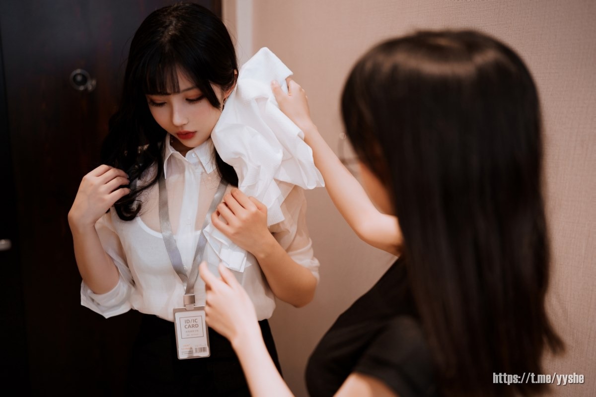 rioko凉凉子 &面饼仙儿 - OL 百合篇 [41P] 12
