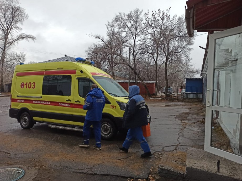 Из-за гололеда в Хабаровске за медпомощью обратилось более 100 человек