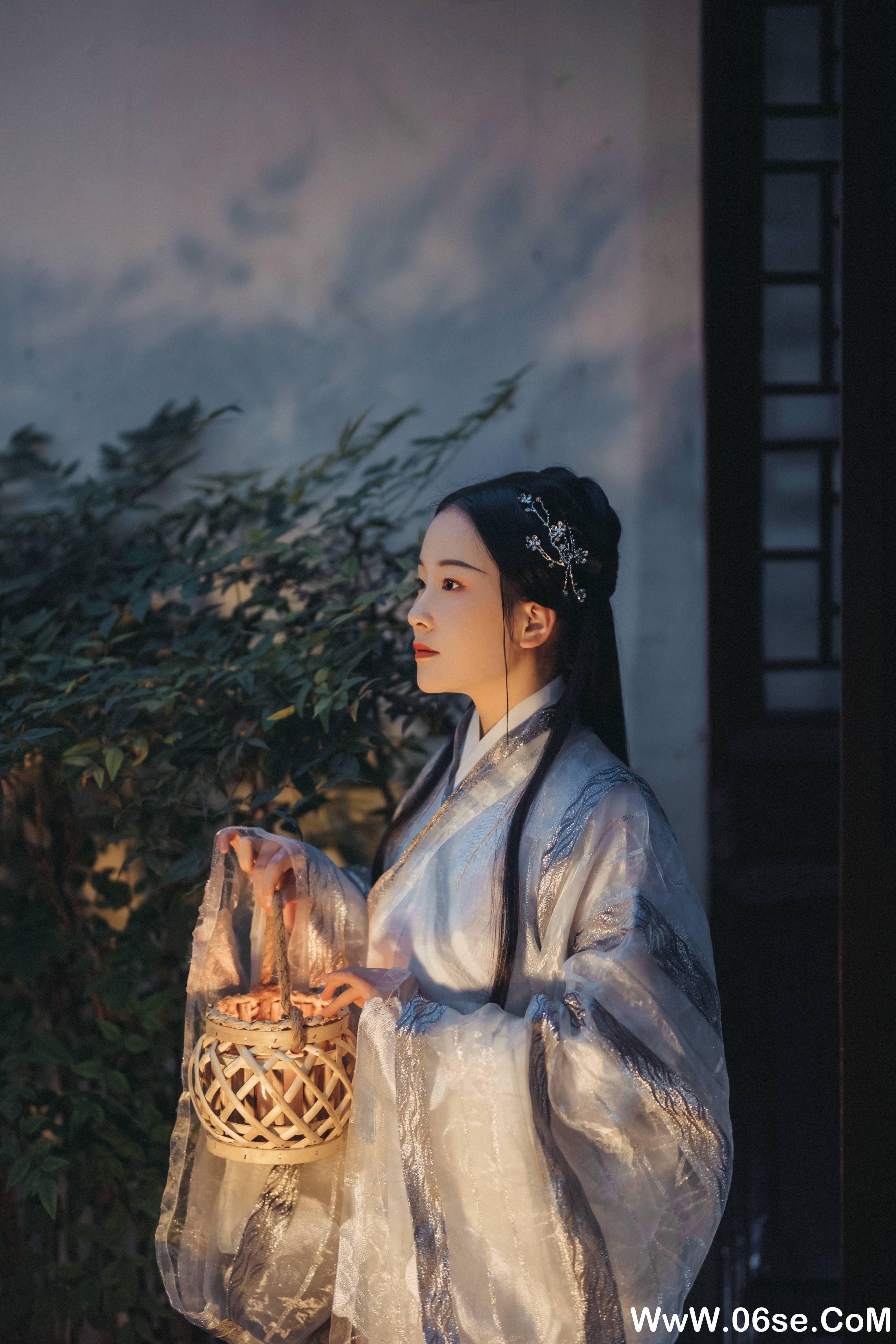 图片[4]-[YITUYU艺图语]2021.10.19 南歌子 淡蓝色忧伤静流淌[26+1P／403MB]-六色网