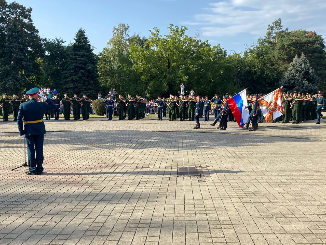 Военное училище имени штеменко краснодар отзывы. Курсанты училища Штеменко. Высшее военное училище имени Штеменко Краснодар. Краснодаре курсанты военного училища им. Генерала армии Штеменко. Новое училище Штеменко Краснодар.