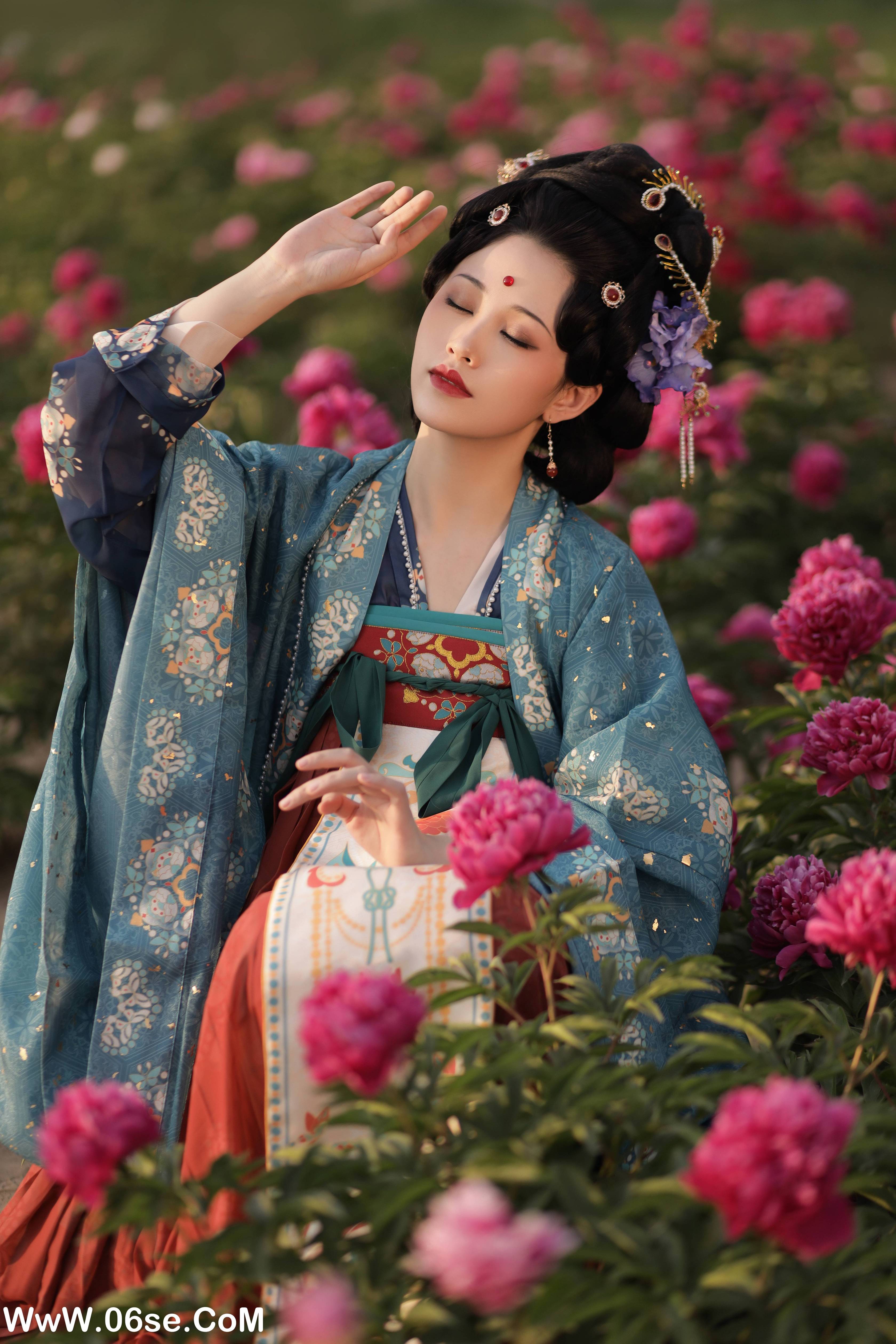 图片[5]-[YITUYU艺图语]2022.08.17 三郎的盛世，有你 青霜鹅[24+1P／350MB]-六色网