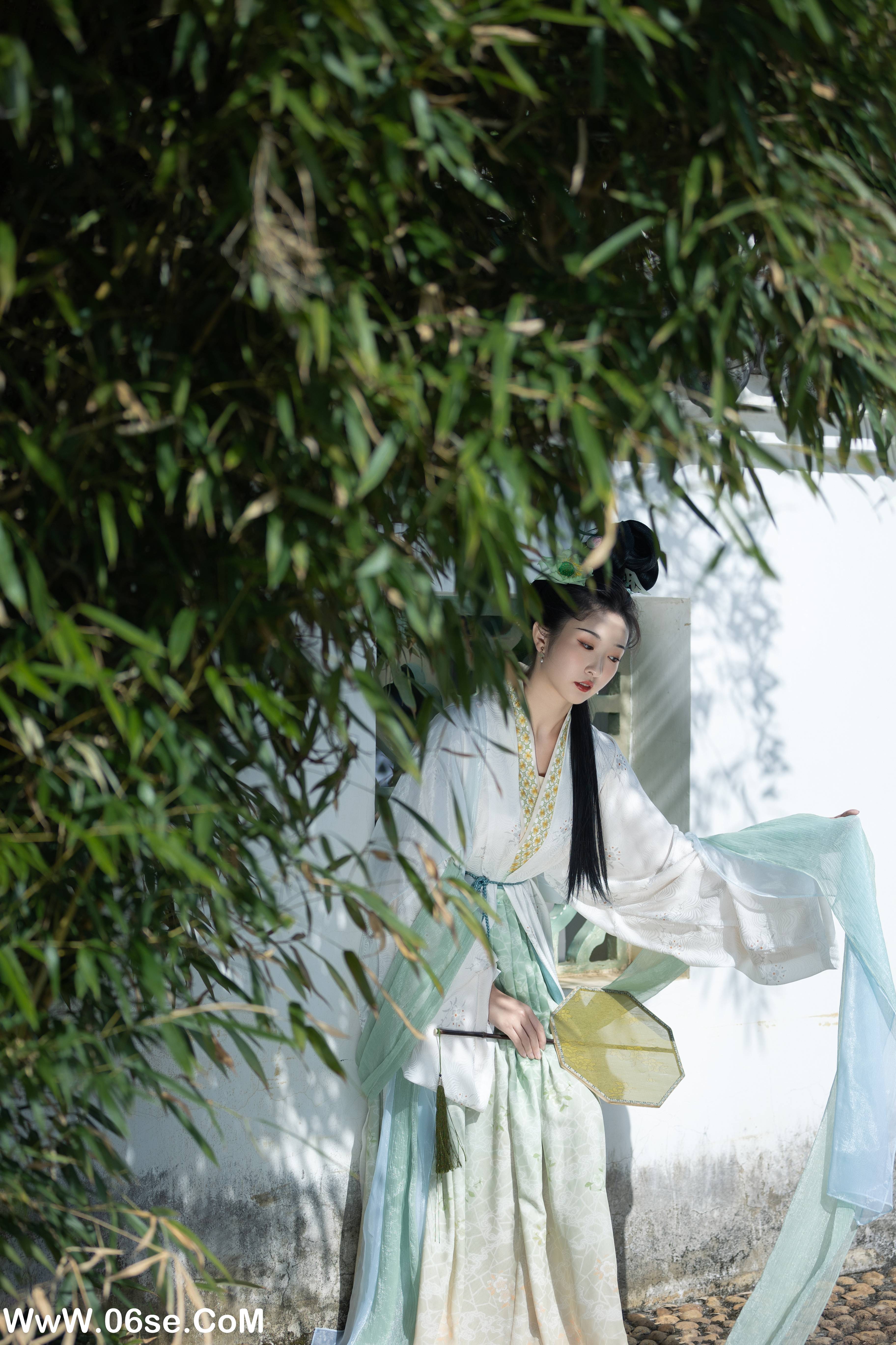 图片[8]-[YITUYU艺图语]2022.11.17 绿了芭蕉 丸子有只猫[33+1P／331MB]-六色网