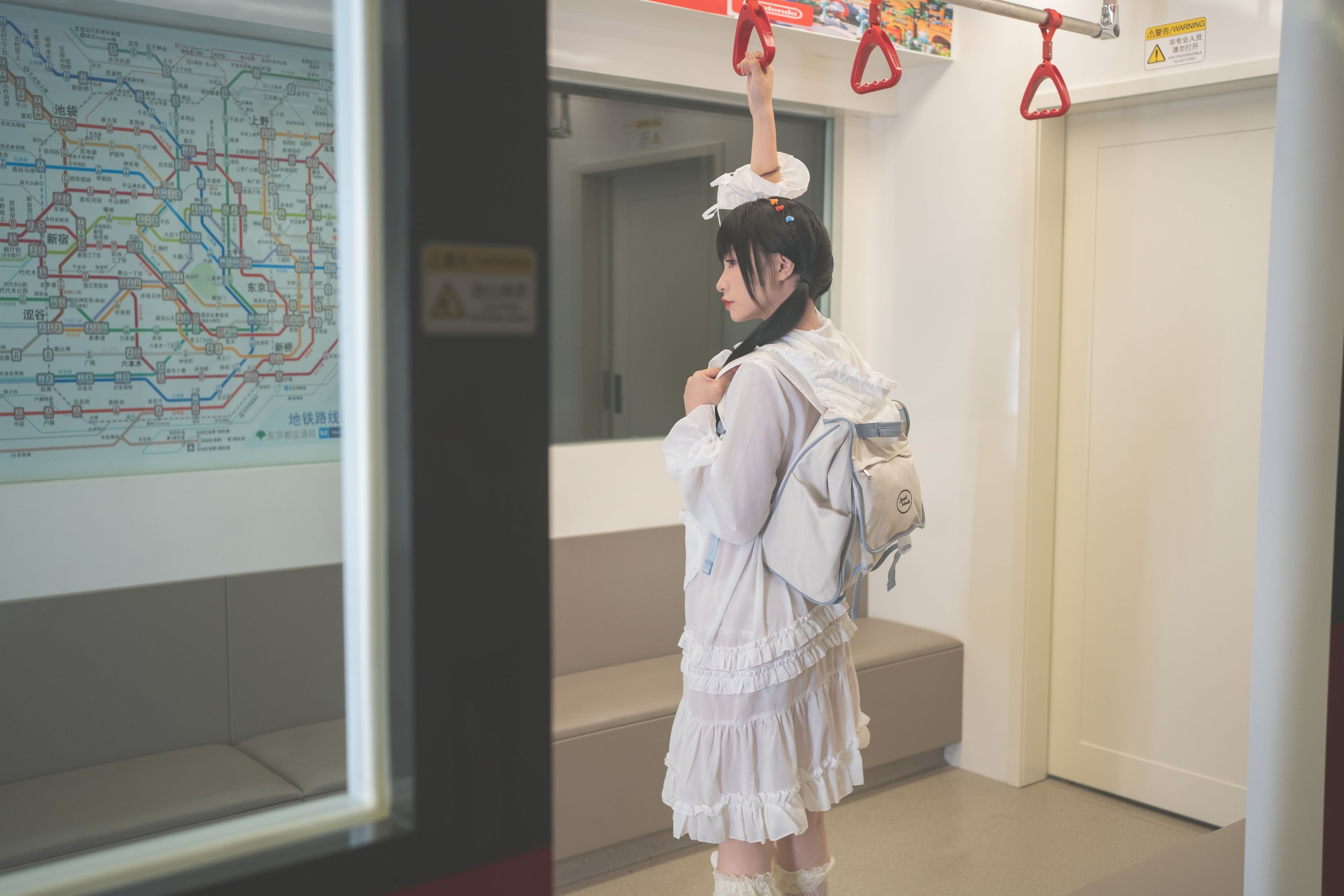 爆机少女喵小吉 深夜地铁 26
