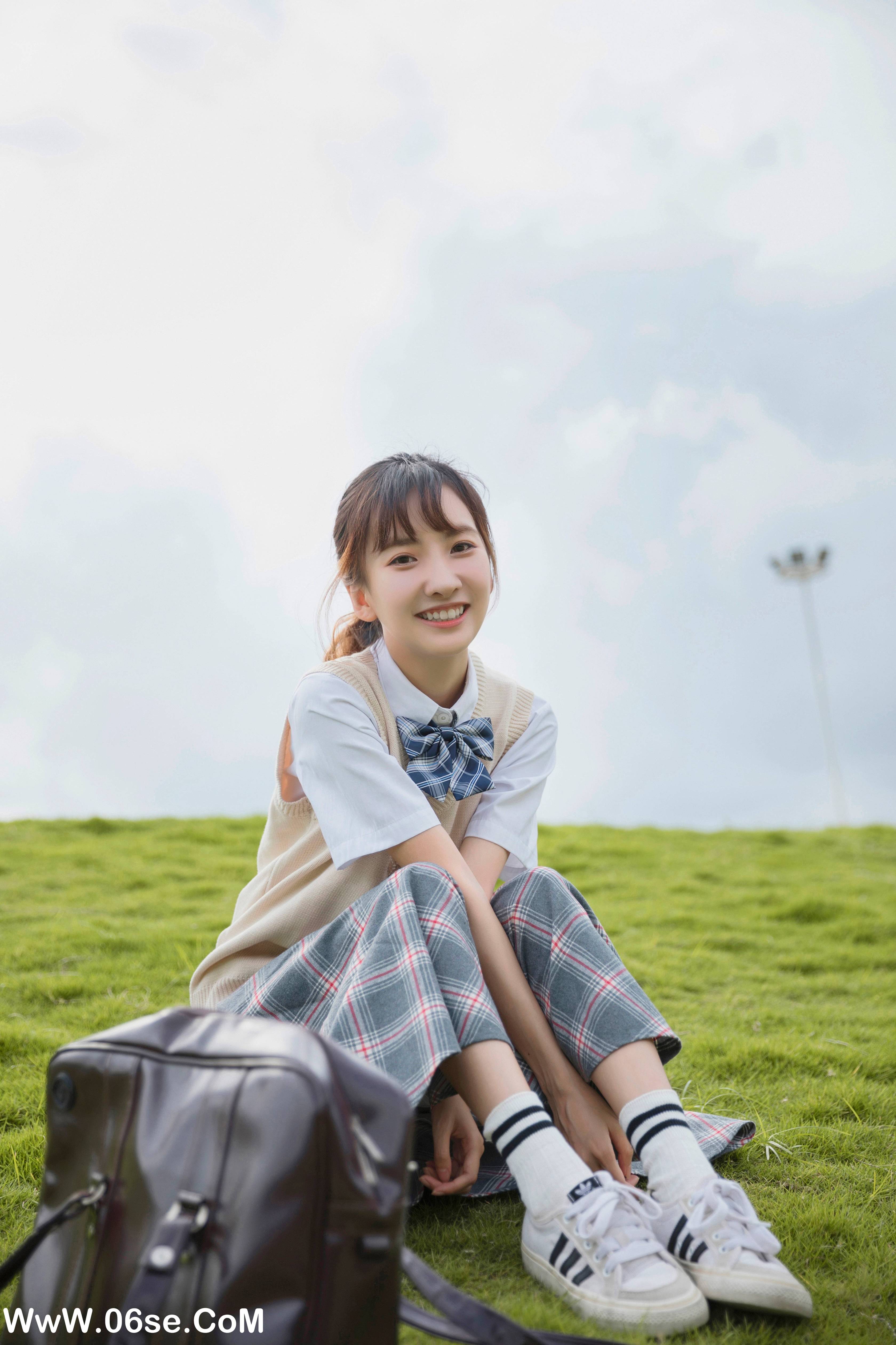 图片[13]-[YITUYU艺图语]2022.06.17 属于JK的夏天 Ria李礼礼[31P-492.92MB]-六色网