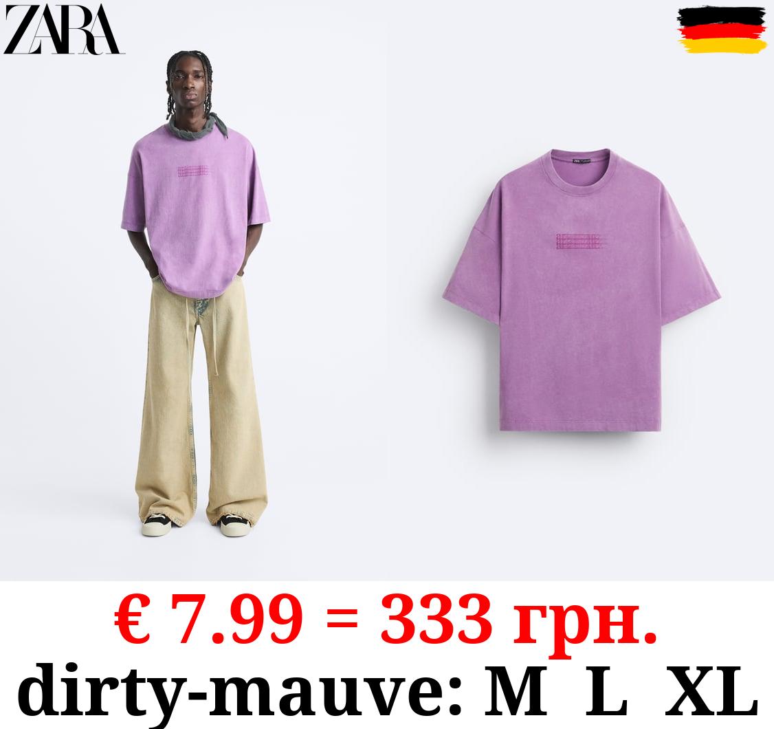 T-SHIRT WITH CONTRAST SLOGAN