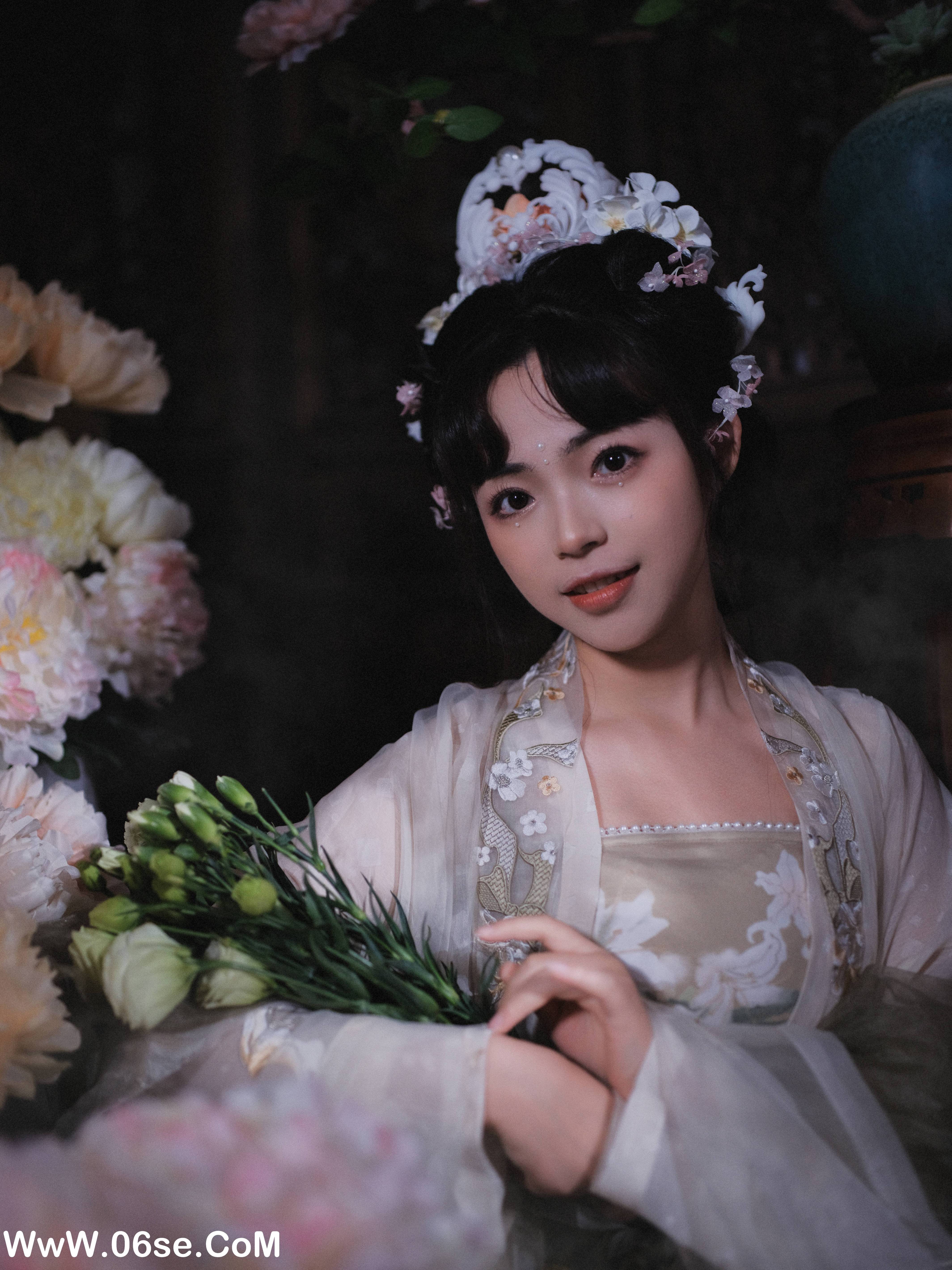 图片[9]-[YITUYU艺图语]2022.11.05 花神 芋圆圆鹅[47+1P／716MB]-六色网