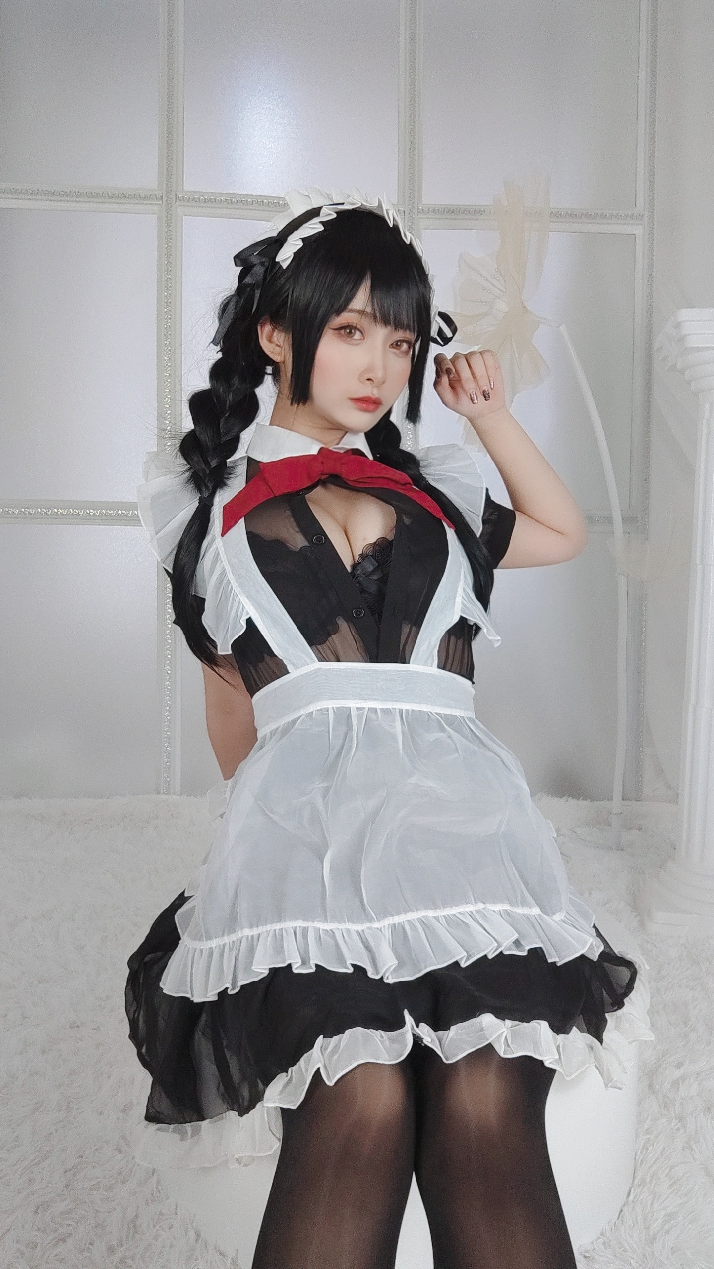 洛璃LoLiSAMA - 黑丝女仆 93P 2V 535MB 17