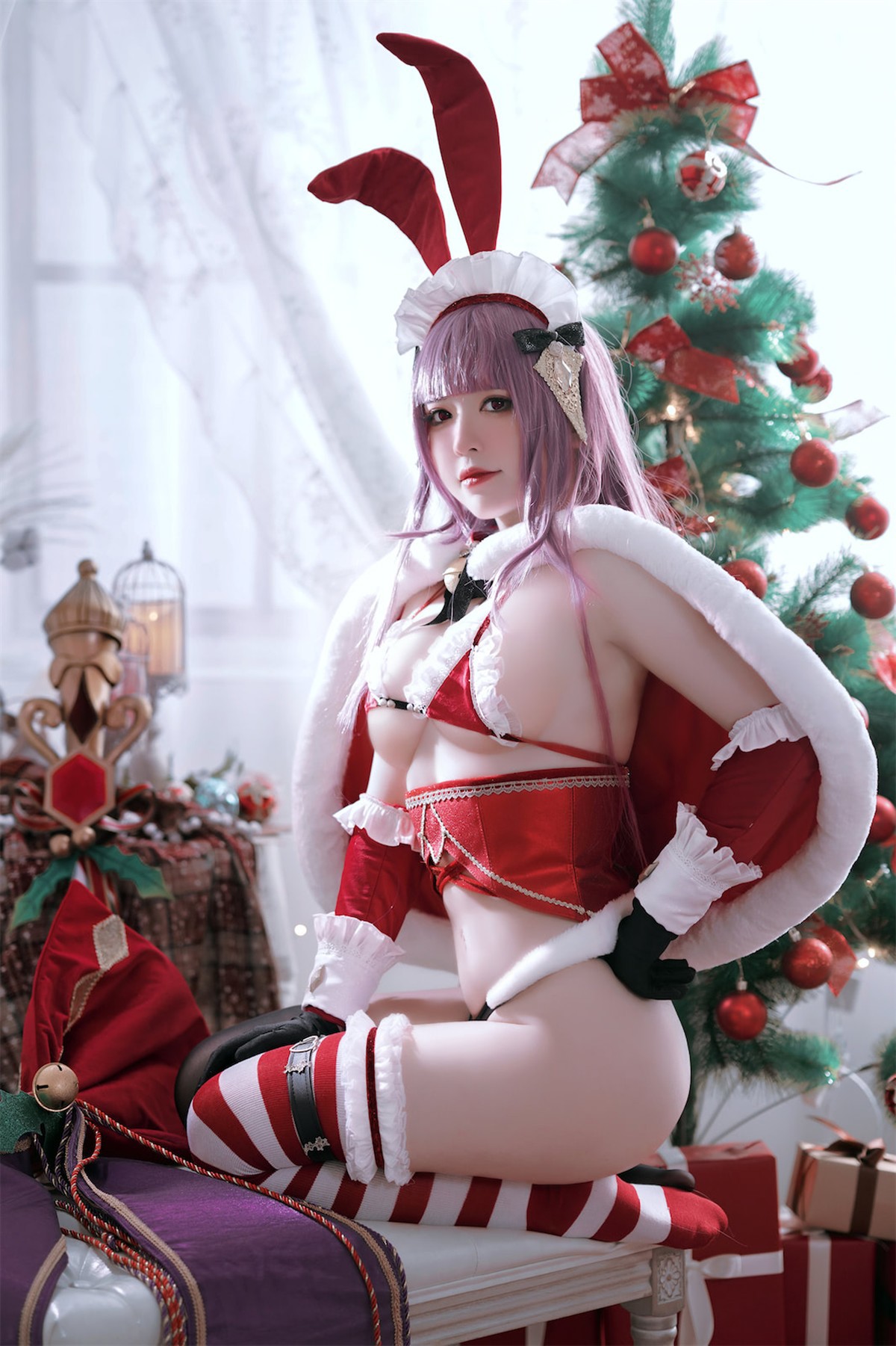 Cosplay 半半子 Christmas Bunny Aike 21