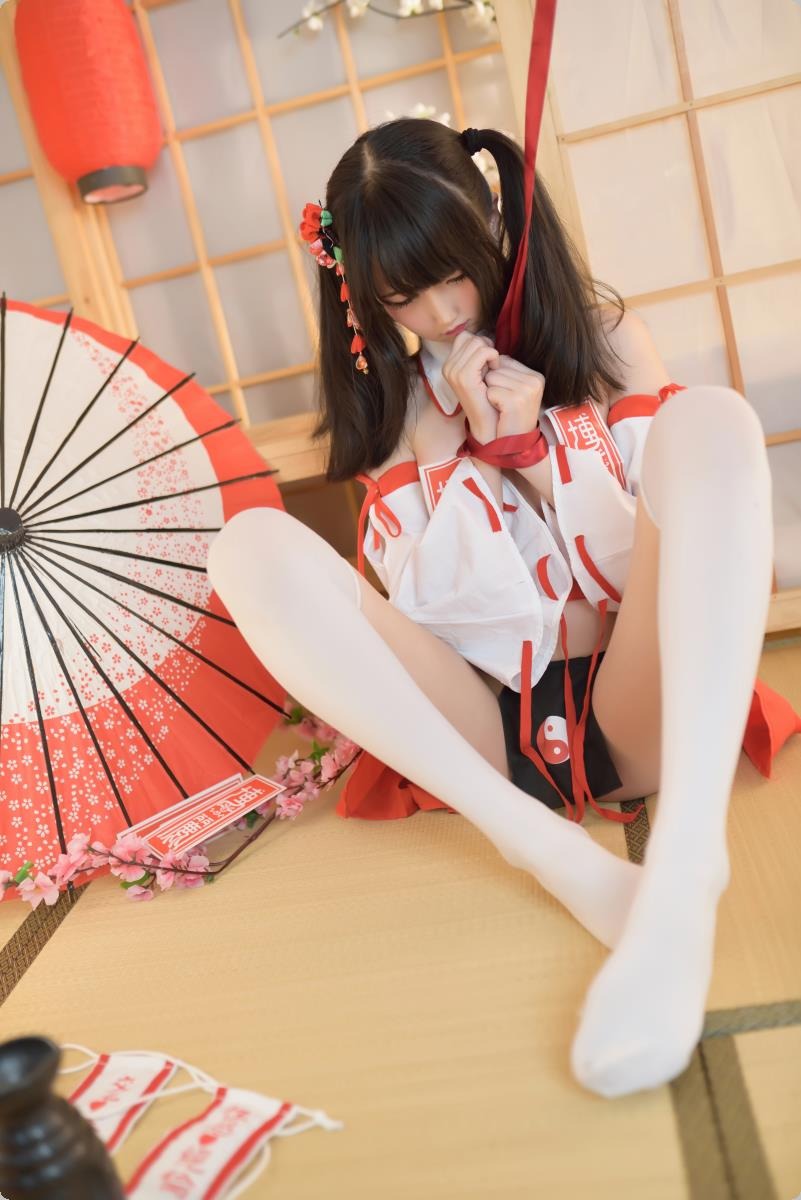 [Cos]魔物喵 - 巫女[53P] 25