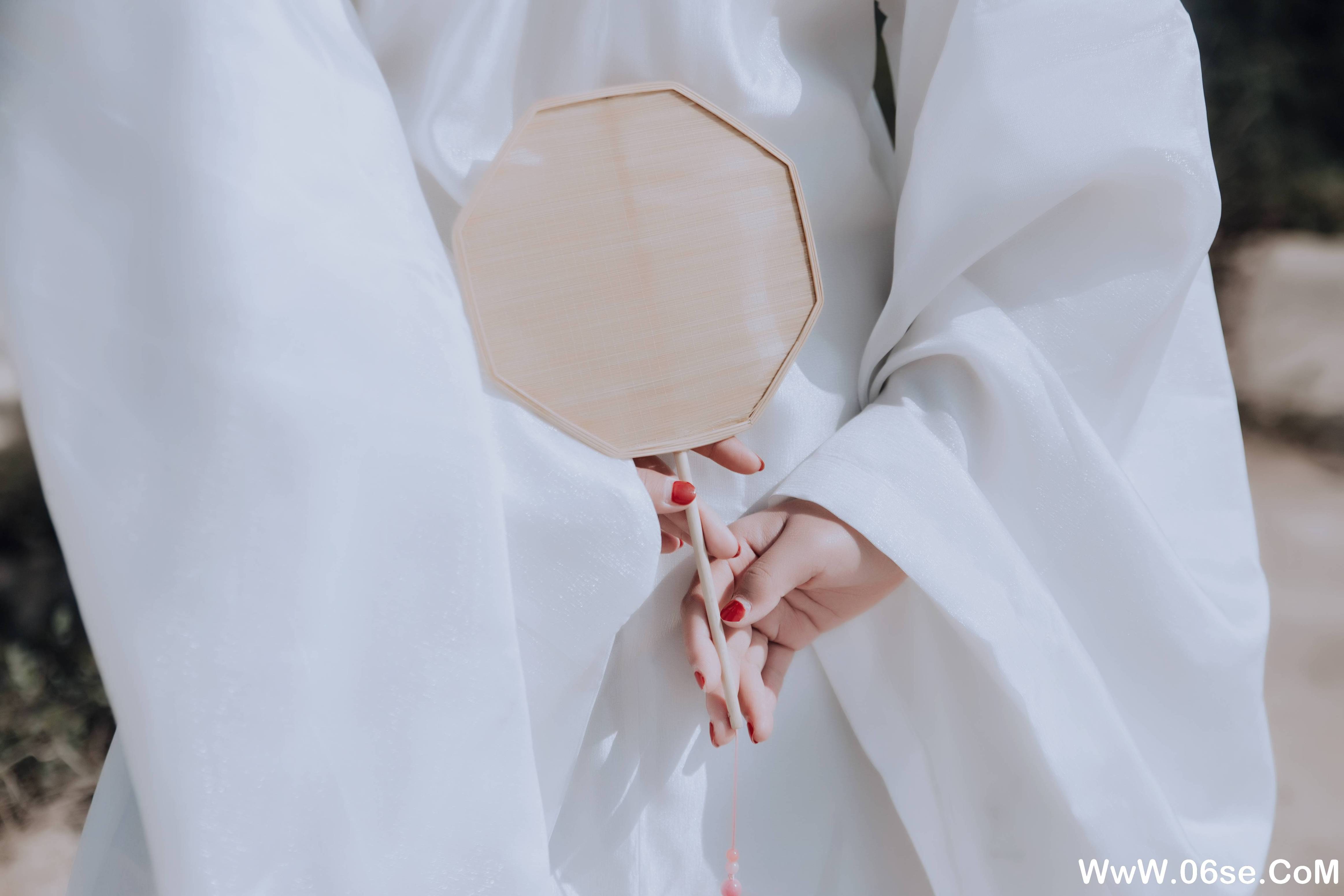 图片[20]-[YITUYU艺图语]2021.09.04 望归尘 杍愉[23+1P／176MB]-六色网