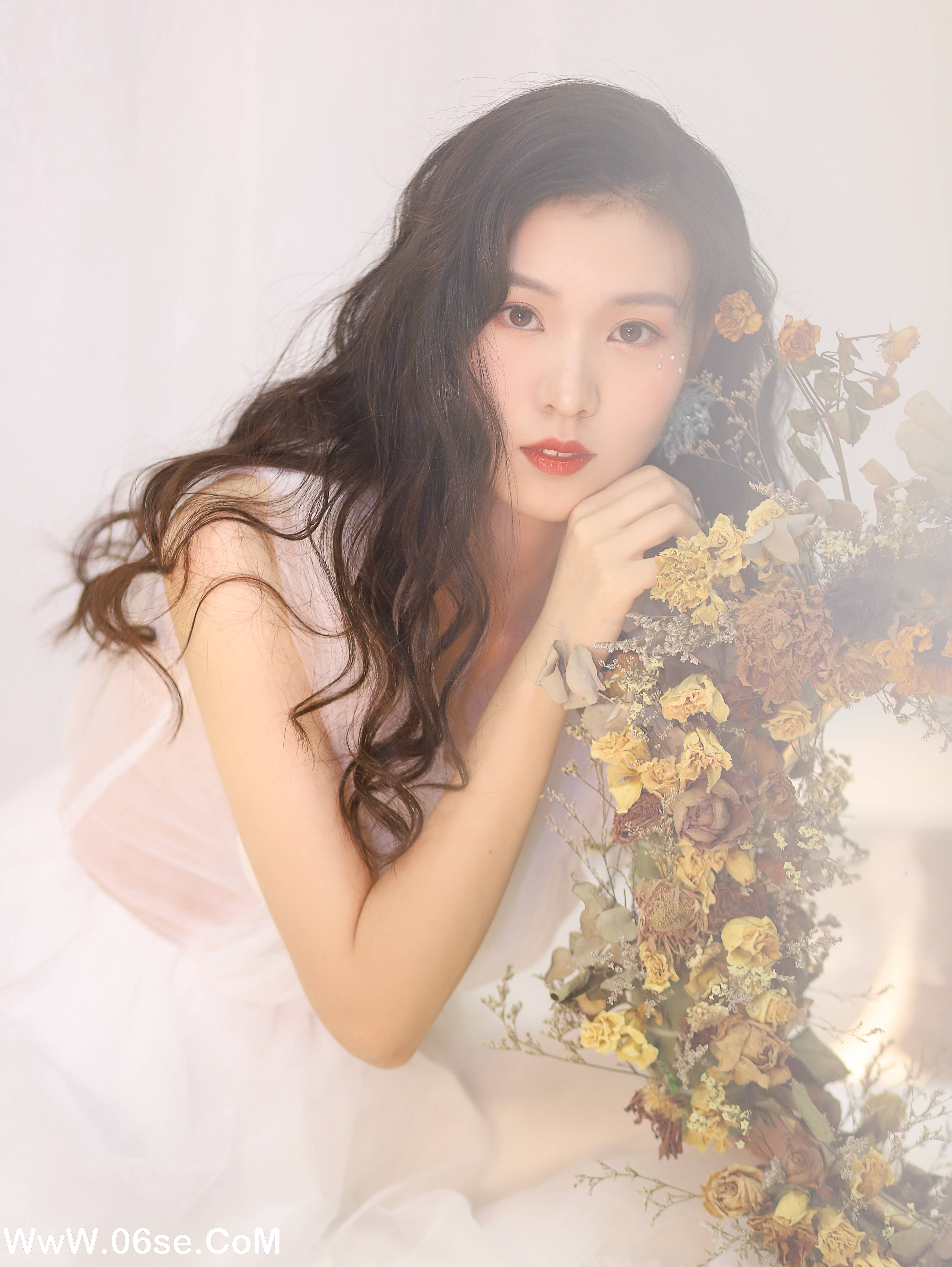 图片[22]-[YITUYU艺图语]2022.10.15 少女与花 勺子[22+1P／92MB]-六色网