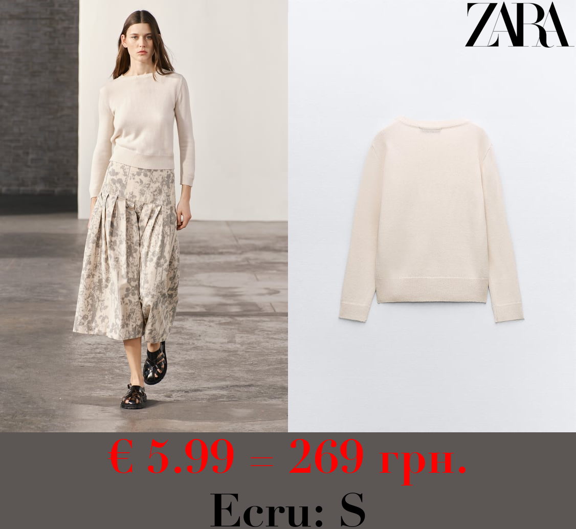 3/4-LENGTH-SLEEVE KNIT SWEATER