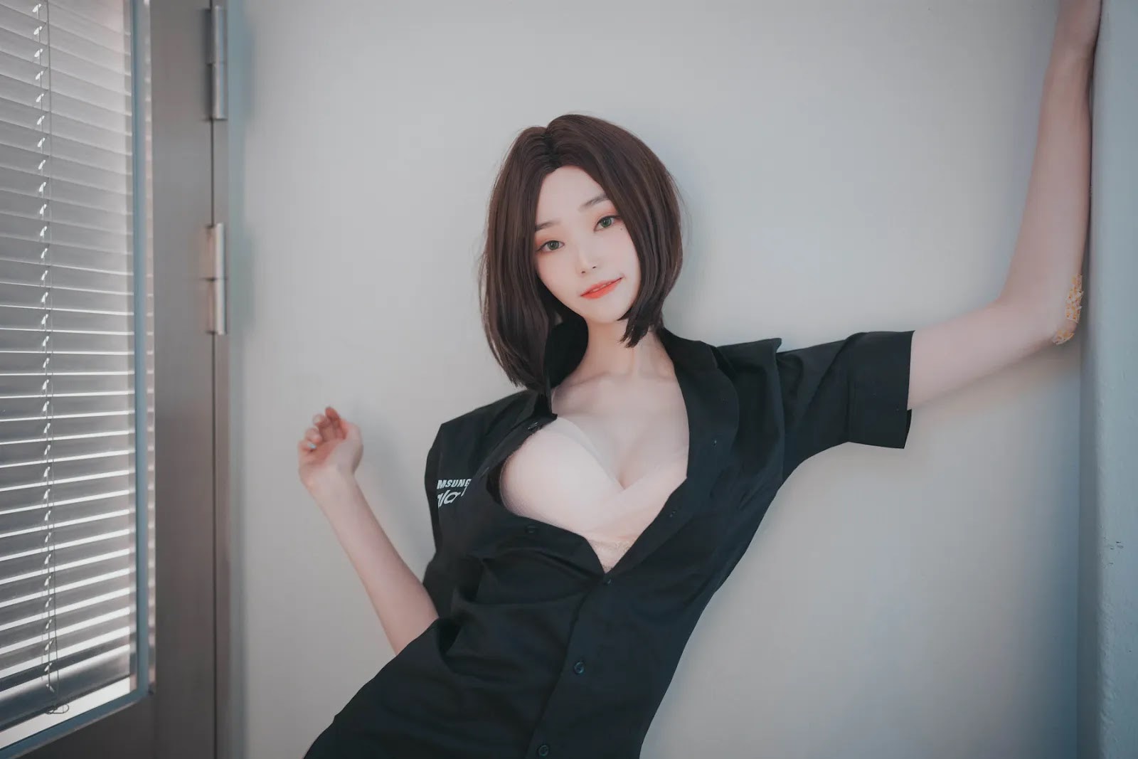 Bambi 밤비, [DJAWA] Hi Sam! Version-B 23