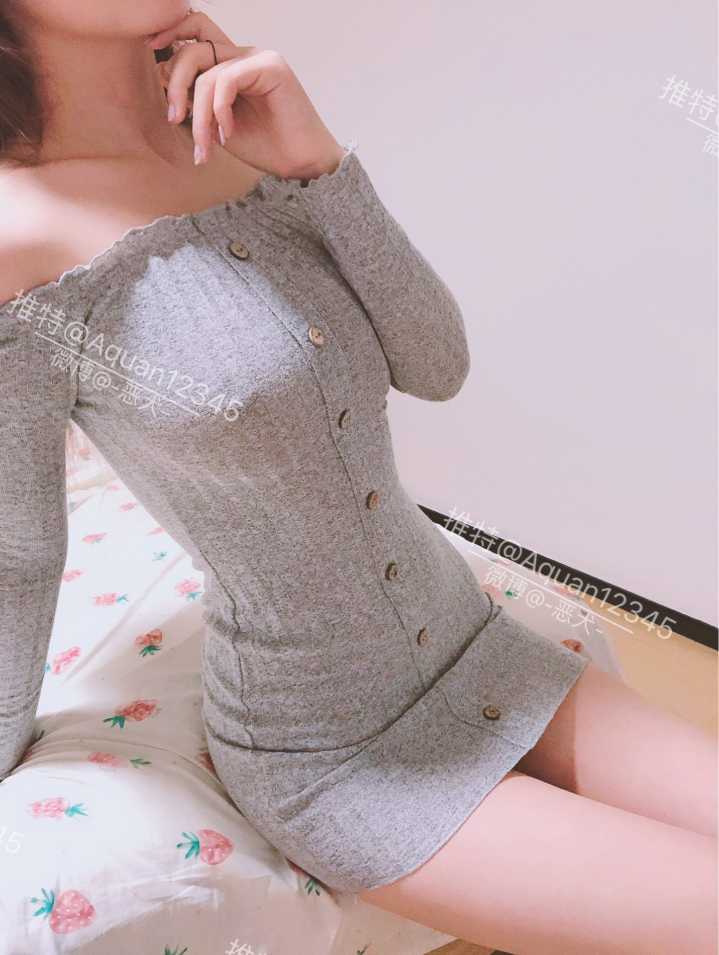 恶犬-灰色包臀针织衫 43P 1