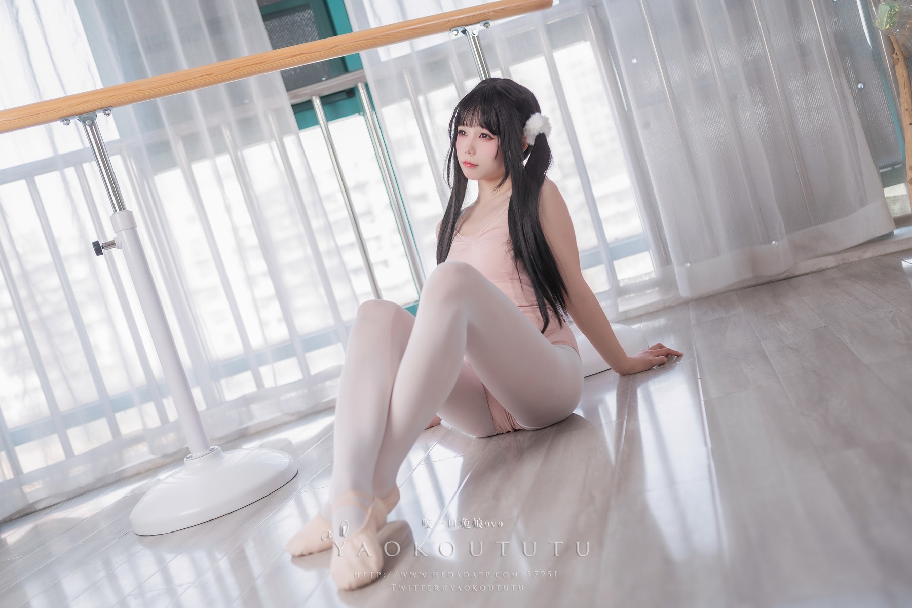 Cosplay 黏黏团子兔 来不及的舞蹈课 13