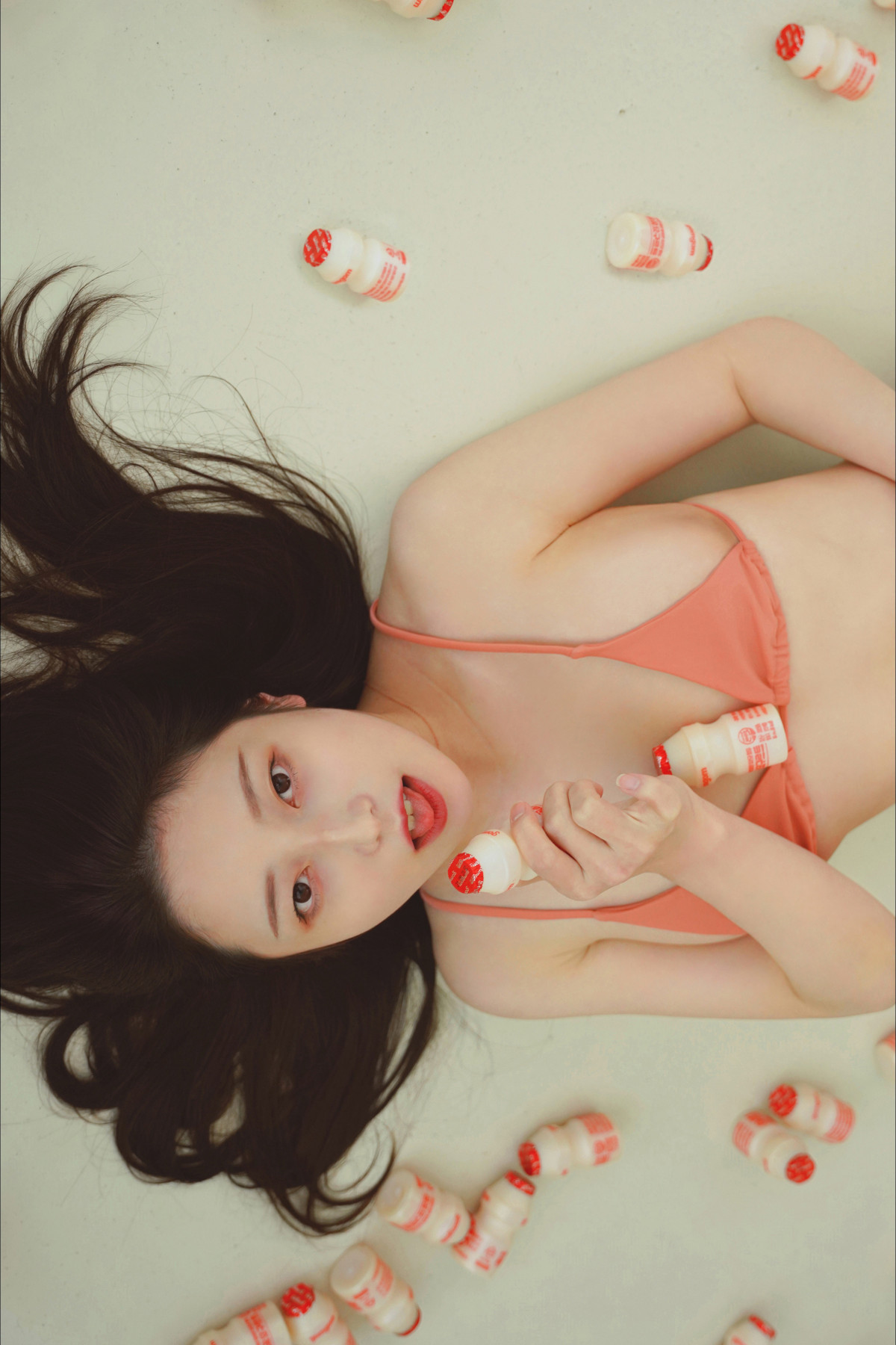 RISA 리사, Photobook “Yogu Yogu” Set.02 22