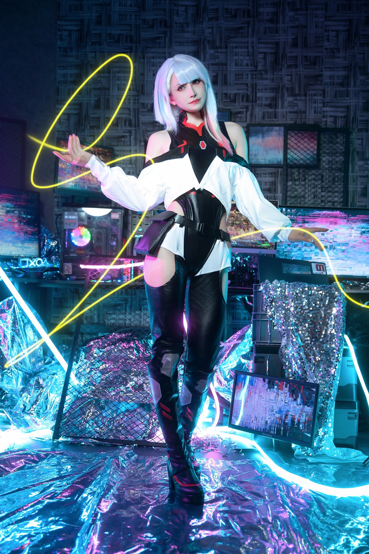 Cosplay 鹿八岁 赛博朋克：边缘行者 露西 7